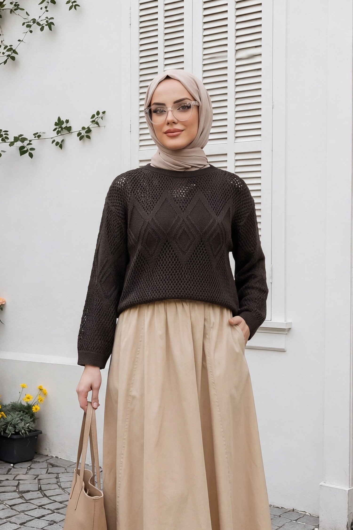 Önü Ve Kolları Desenli Ajurlu Triko Kazak -K. Kahve