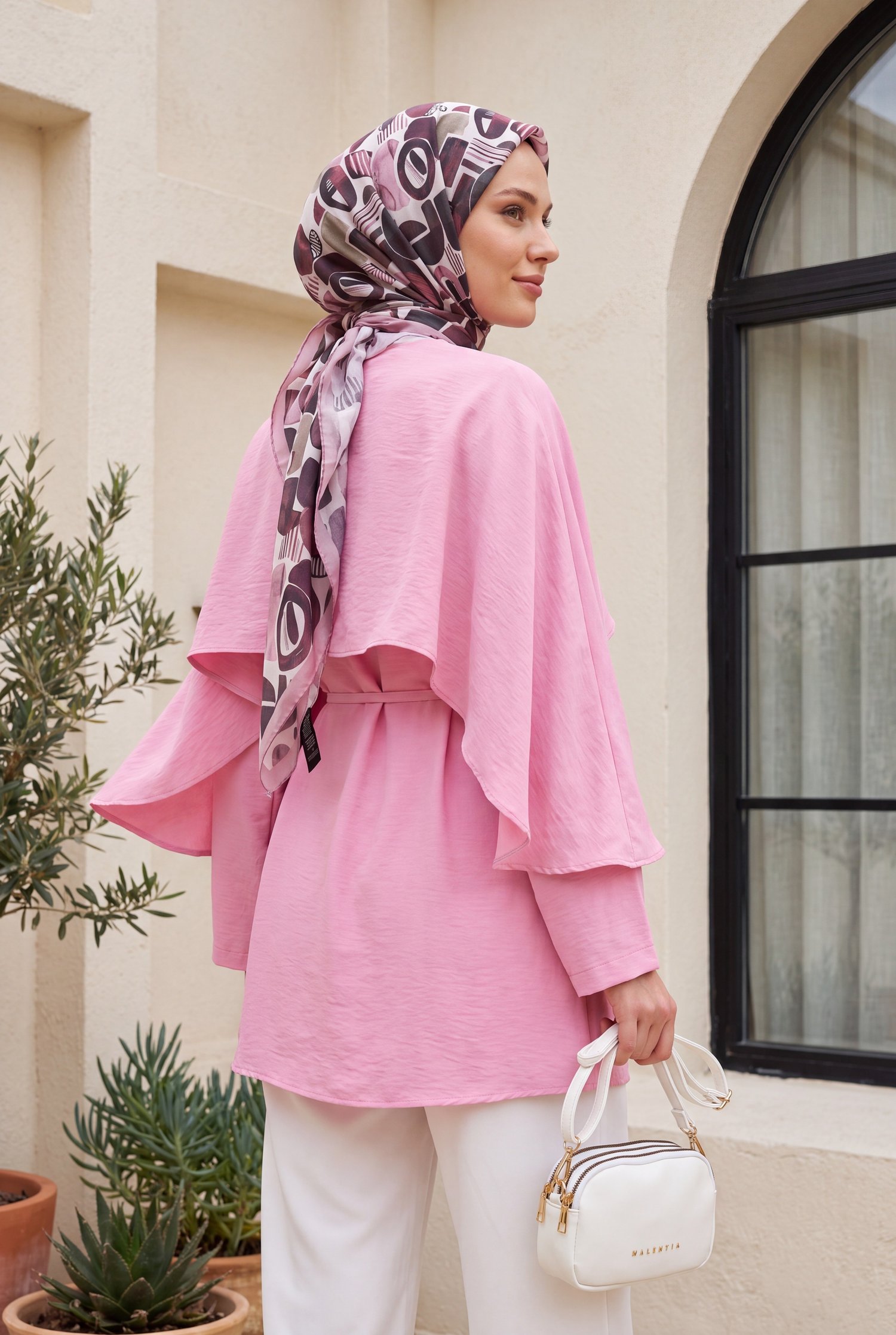 Pelerin Detaylı Kemerli Vual Tunik -Pembe