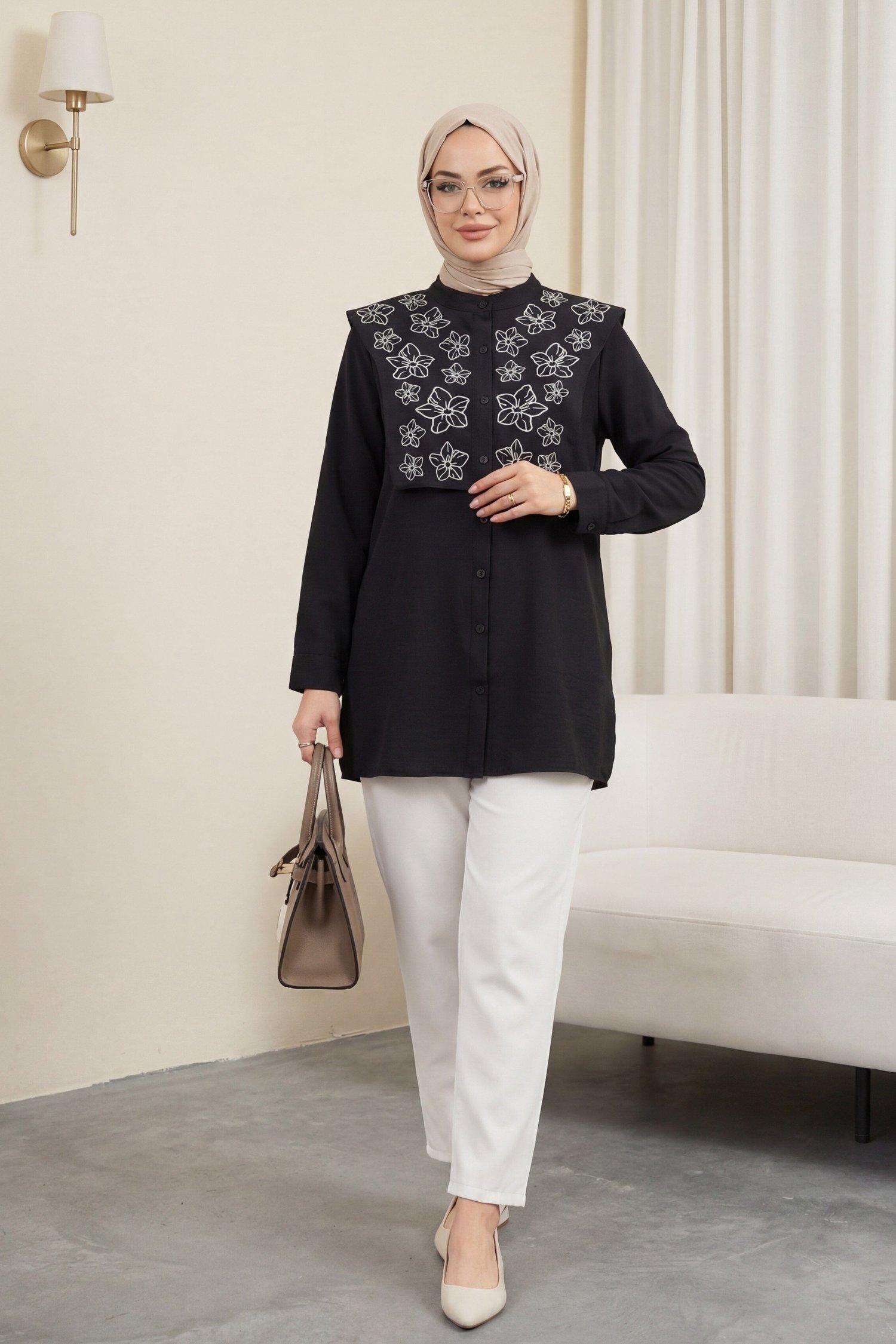 Plastron Detaylı Nakışlı Poplin Gömlek -Siyah