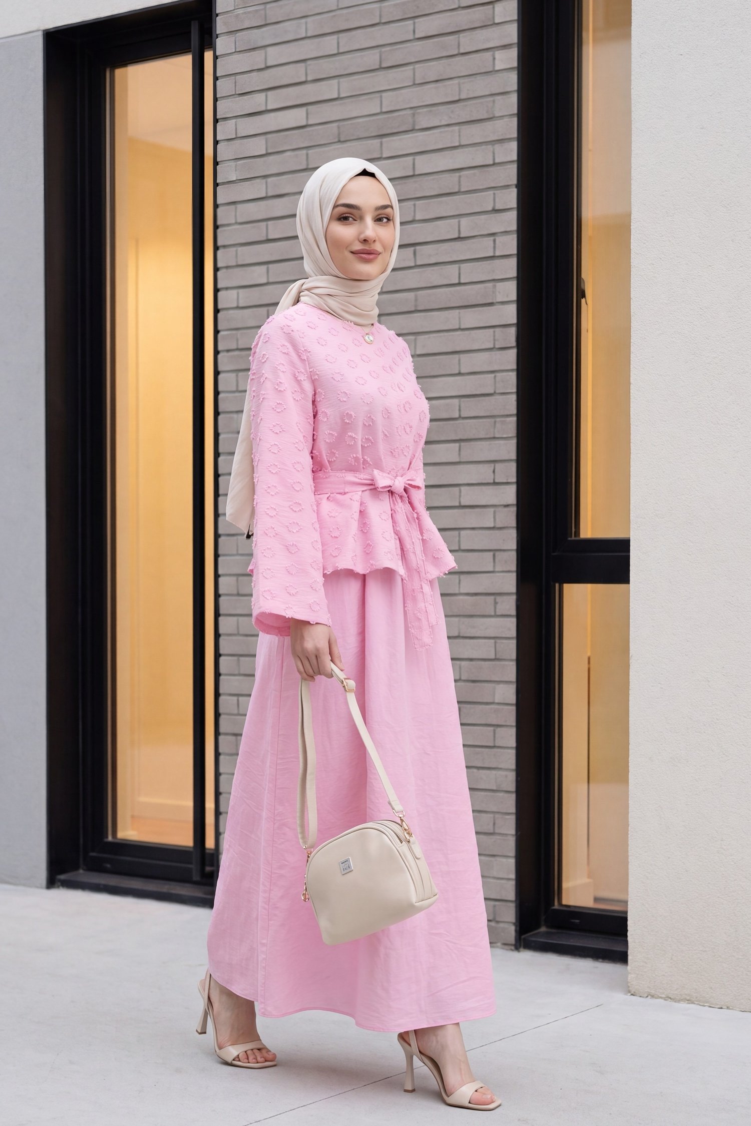 Tek Düğmeli Kemerli Eteği Cepli Kabartma Desenli Jakar Takım   -Pembe