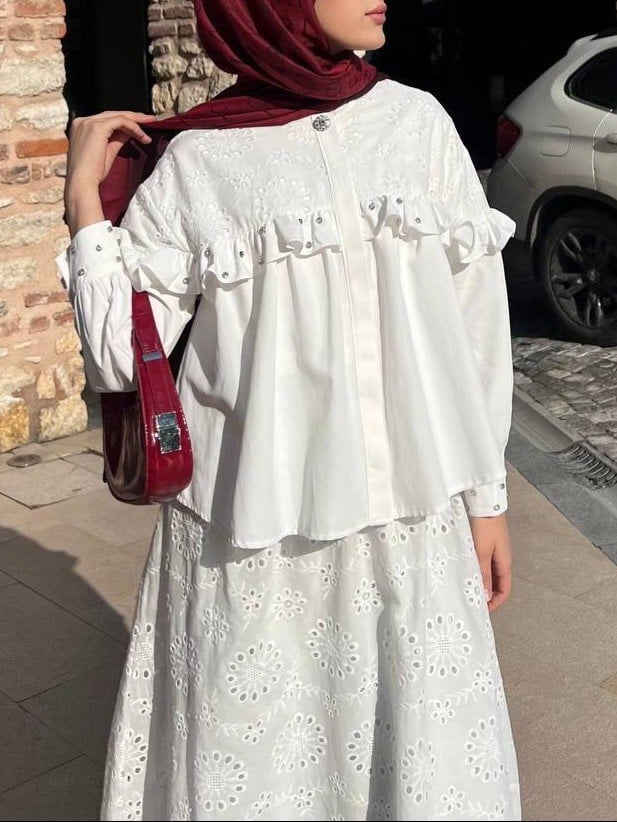 Tek Düğmeli Önü Fırfırlı Taşlı Etekli Takım  -Beyaz