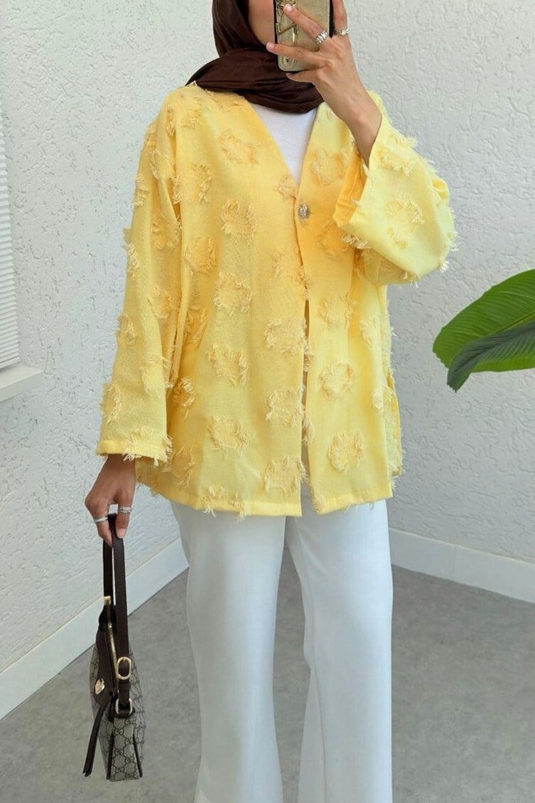 Tek Düğmeli Püskül Detaylı Yırtmaçlı Kimono -Sarı