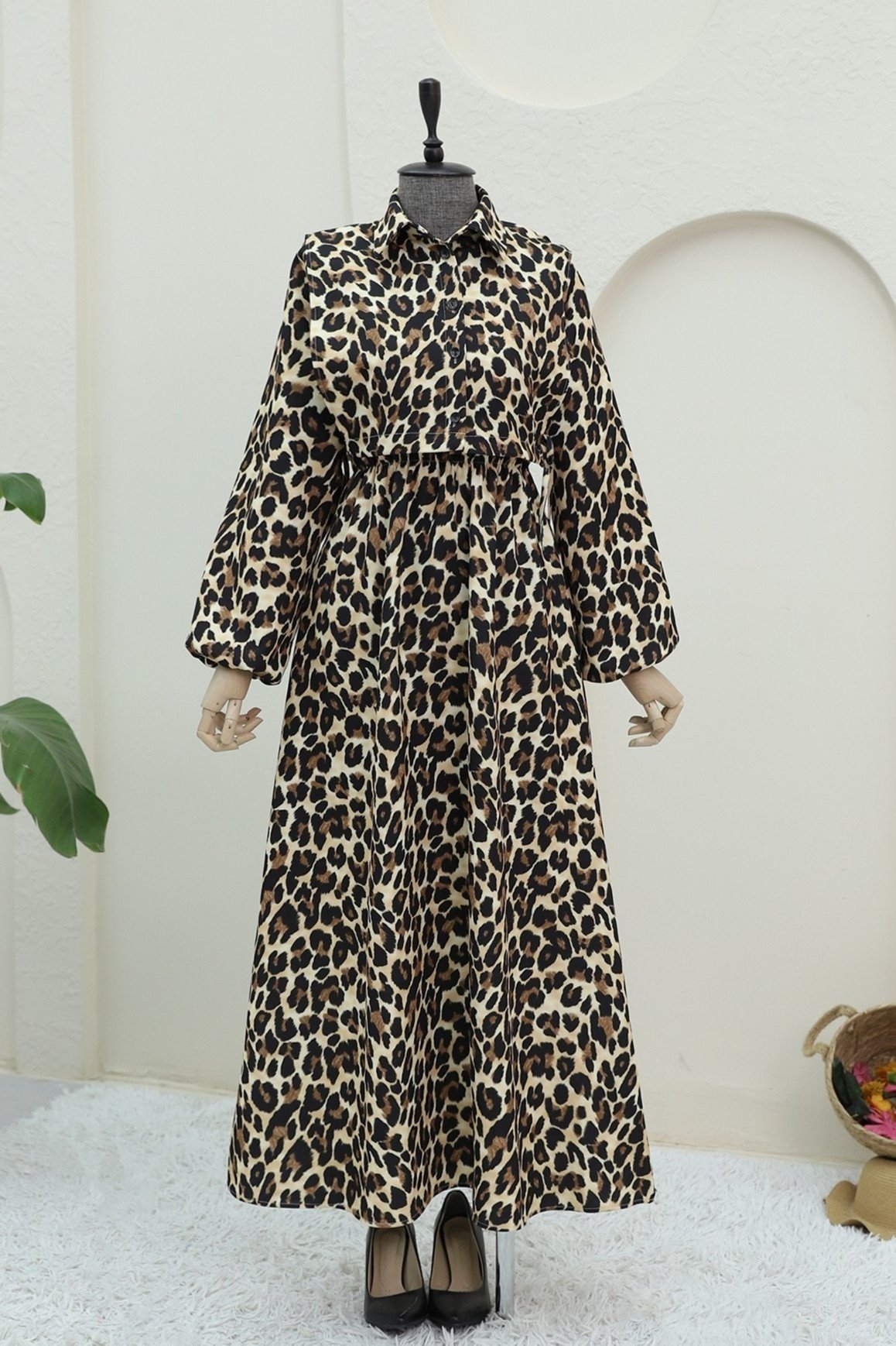 Üstü Gömlek Detaylı Leopar Desenli Elbise -Vizon