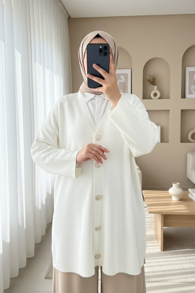 V Yaka Düğmeli Oversize Triko Hırka -Ekru