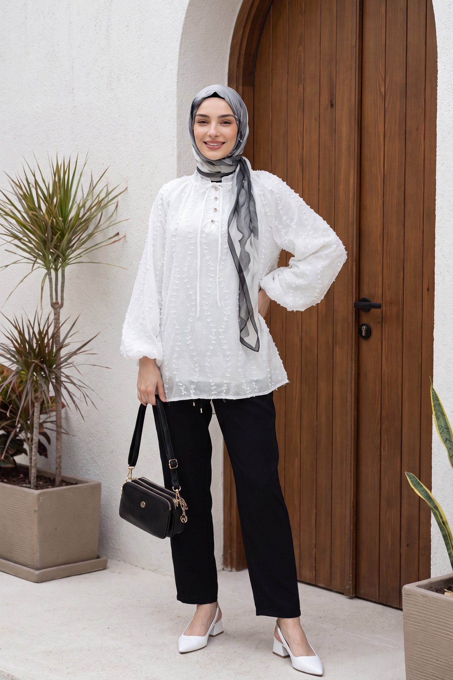 Yakası Bağcıklı Düğmeli Astarlı Nakışlı Oversize Keten Tunik -Beyaz