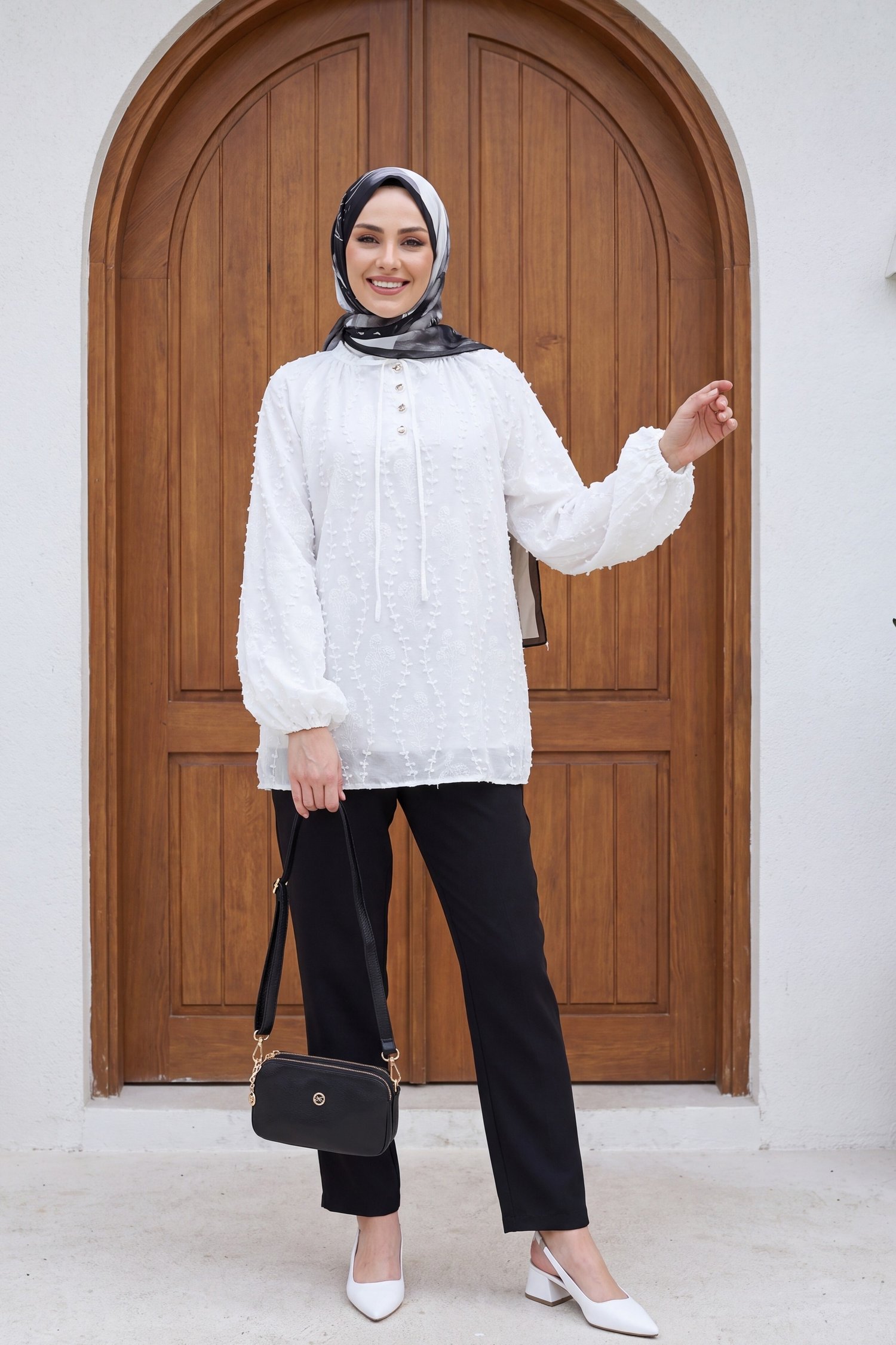 Yakası Bağcıklı Düğmeli Astarlı Nakışlı Oversize Keten Tunik -Beyaz