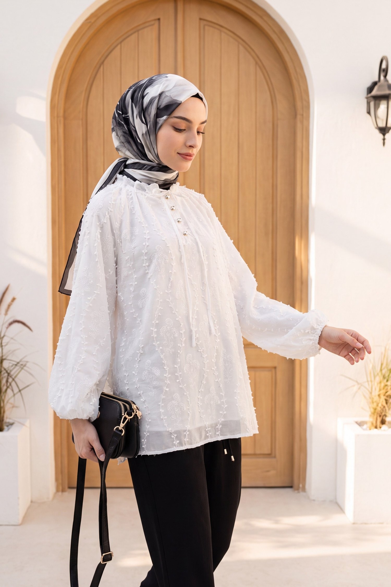 Yakası Bağcıklı Düğmeli Astarlı Nakışlı Oversize Keten Tunik -Beyaz