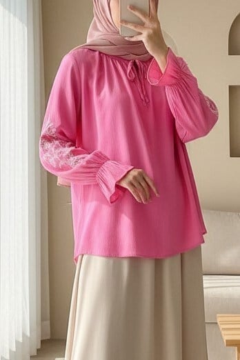 Yakası Bağlamalı Kolu Nakışlı Lastikli Gömlek -Pembe
