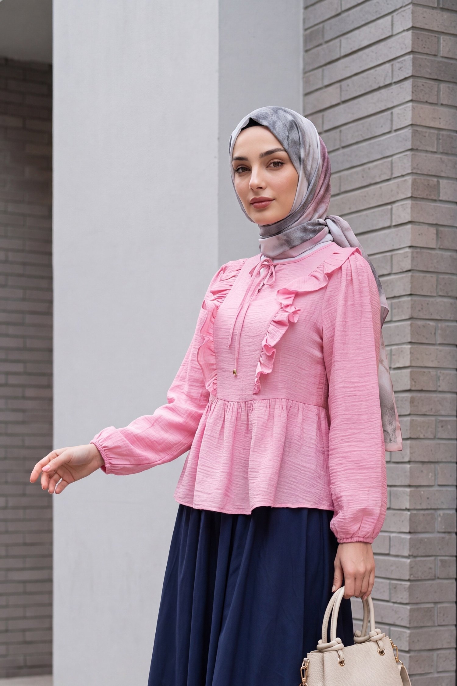 Yakası Bağlamalı Önü Fırfırlı Kolu Lastikli Krinkıl Bluz -Pembe