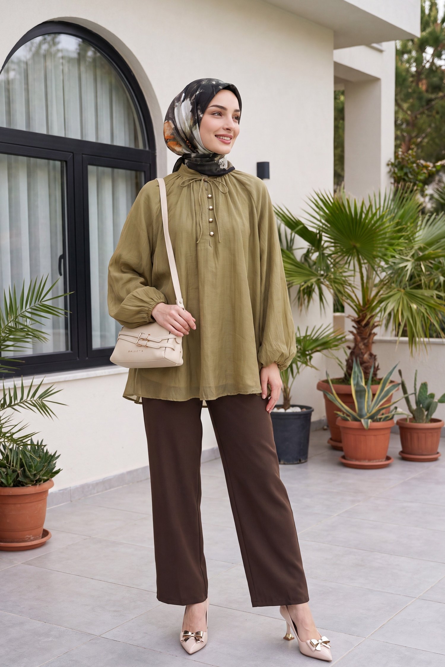 Yakası Bağlamalı Yarım Düğmeli Astarlı Oversize Tül Vual Bluz -Yağ Yeşili