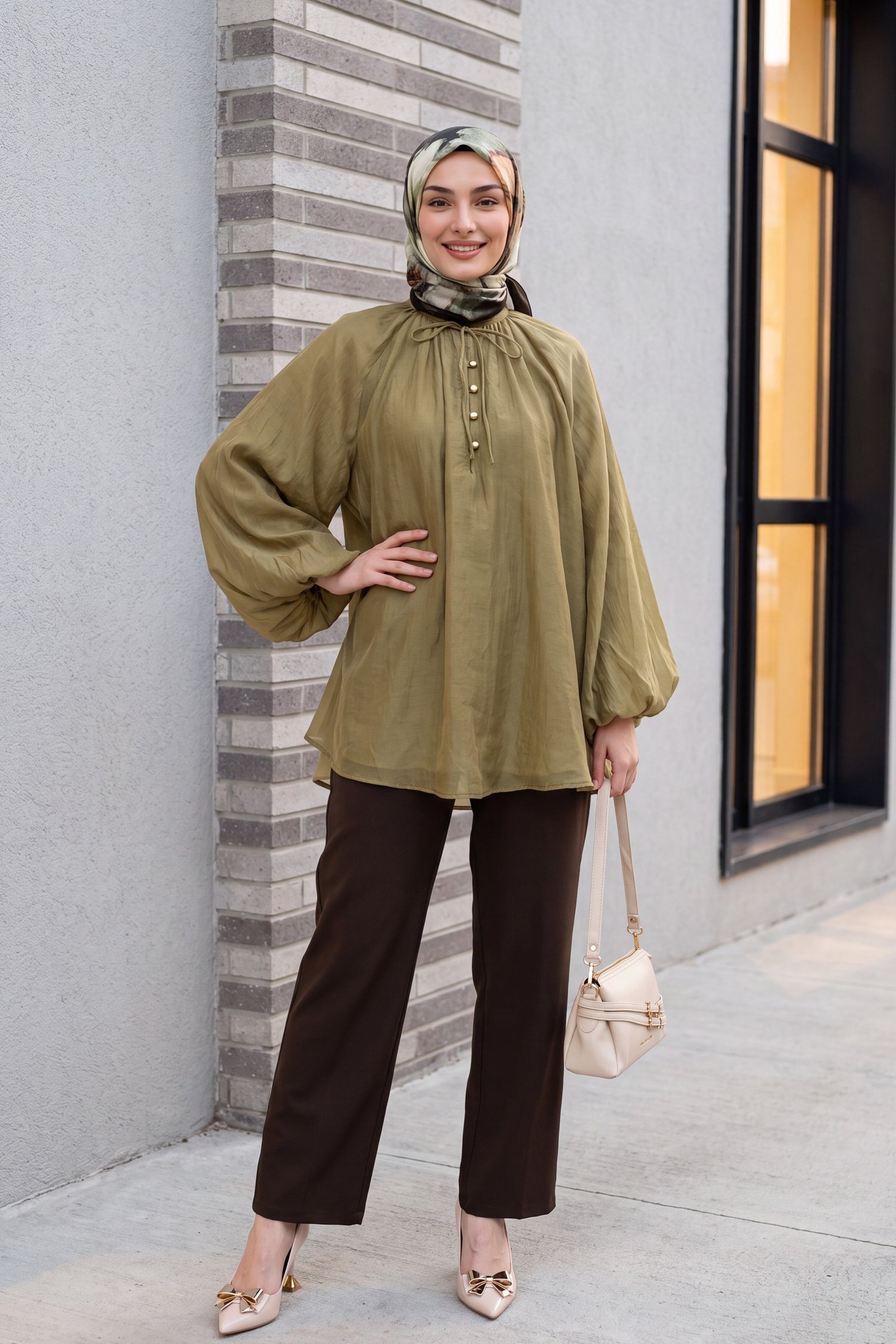 Yakası Bağlamalı Yarım Düğmeli Astarlı Oversize Tül Vual Bluz -Yağ Yeşili