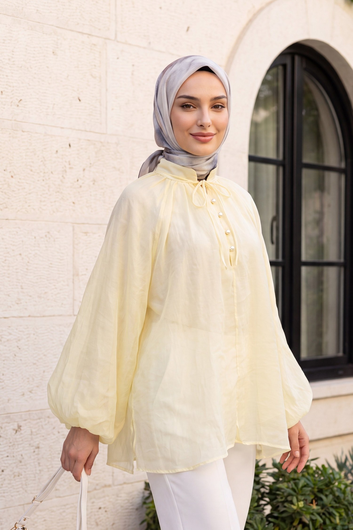 Yakası Bağlamalı Yarım Düğmeli Astarlı Oversize Tül Vual Bluz -Açık Sarı