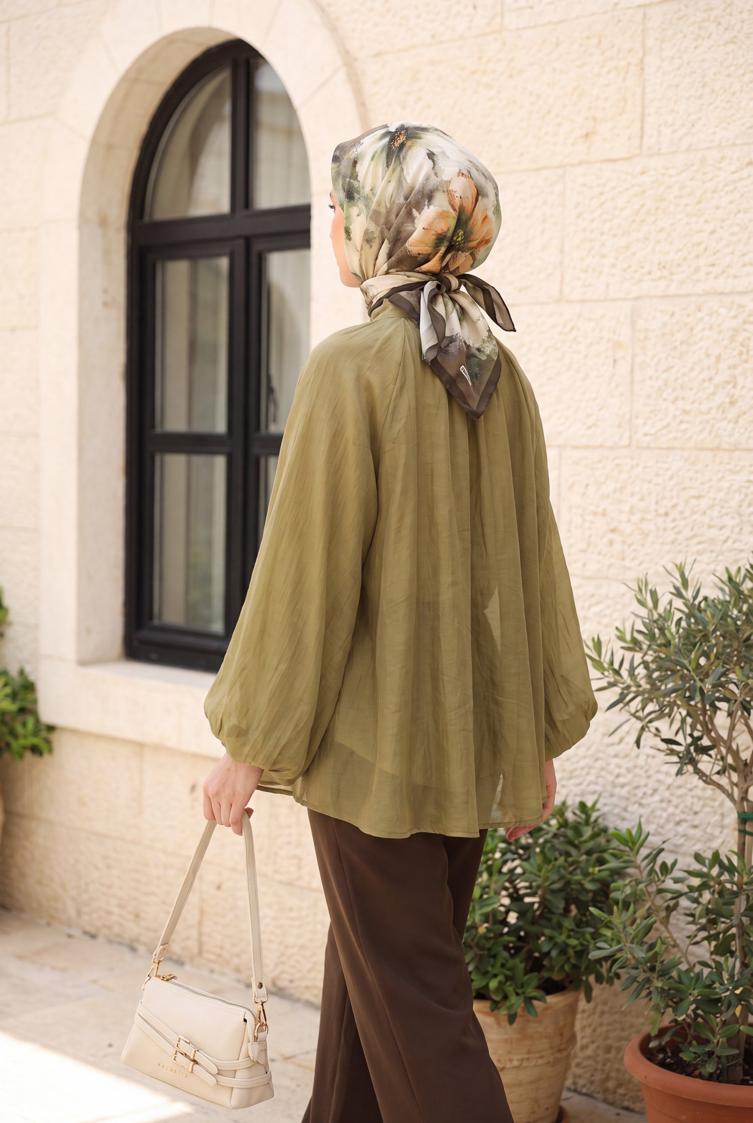 Yakası Bağlamalı Yarım Düğmeli Astarlı Oversize Tül Vual Bluz -Yağ Yeşili