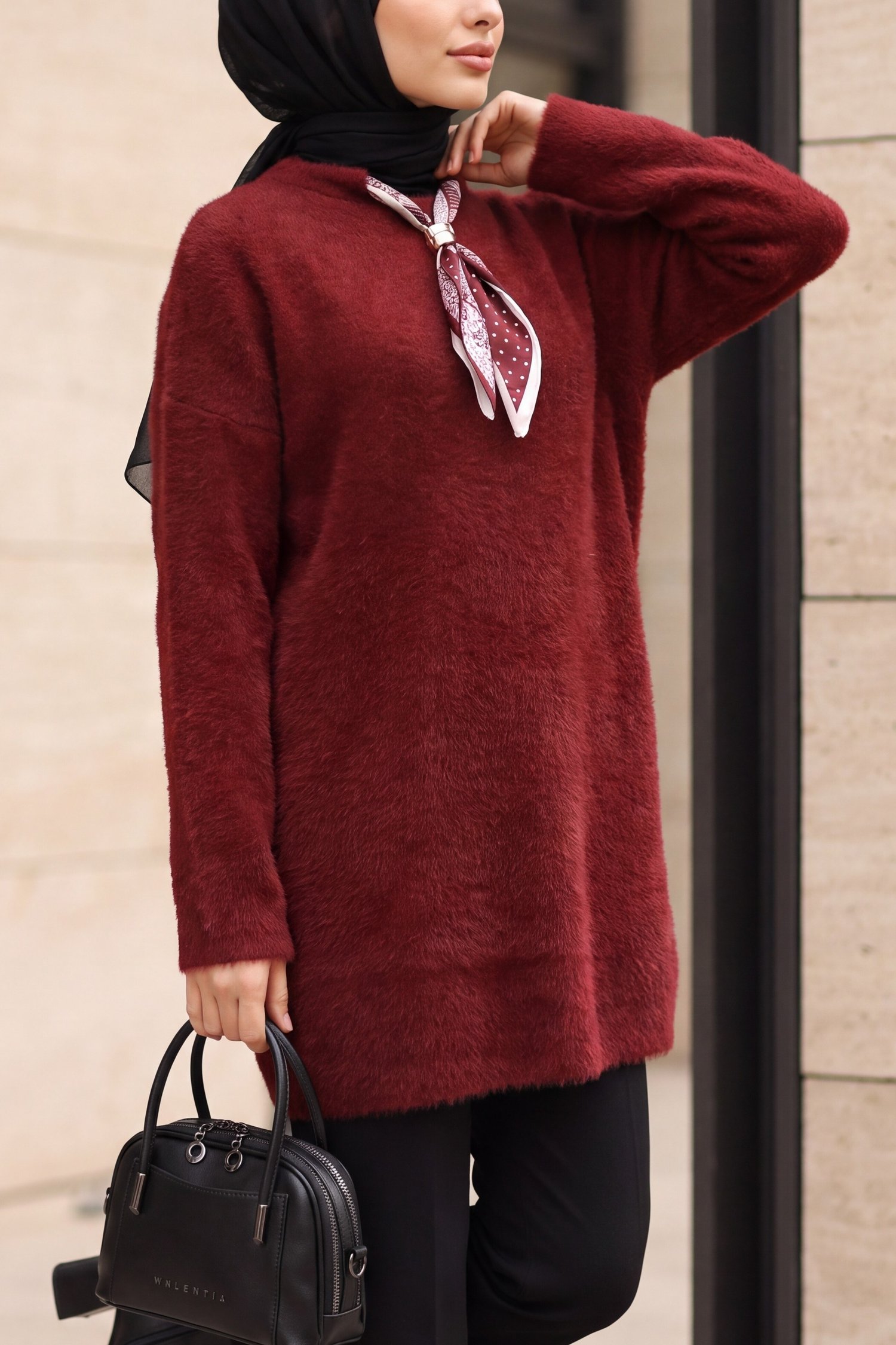 Yakası Fular Detaylı Yumoş Triko Tunik -Bordo