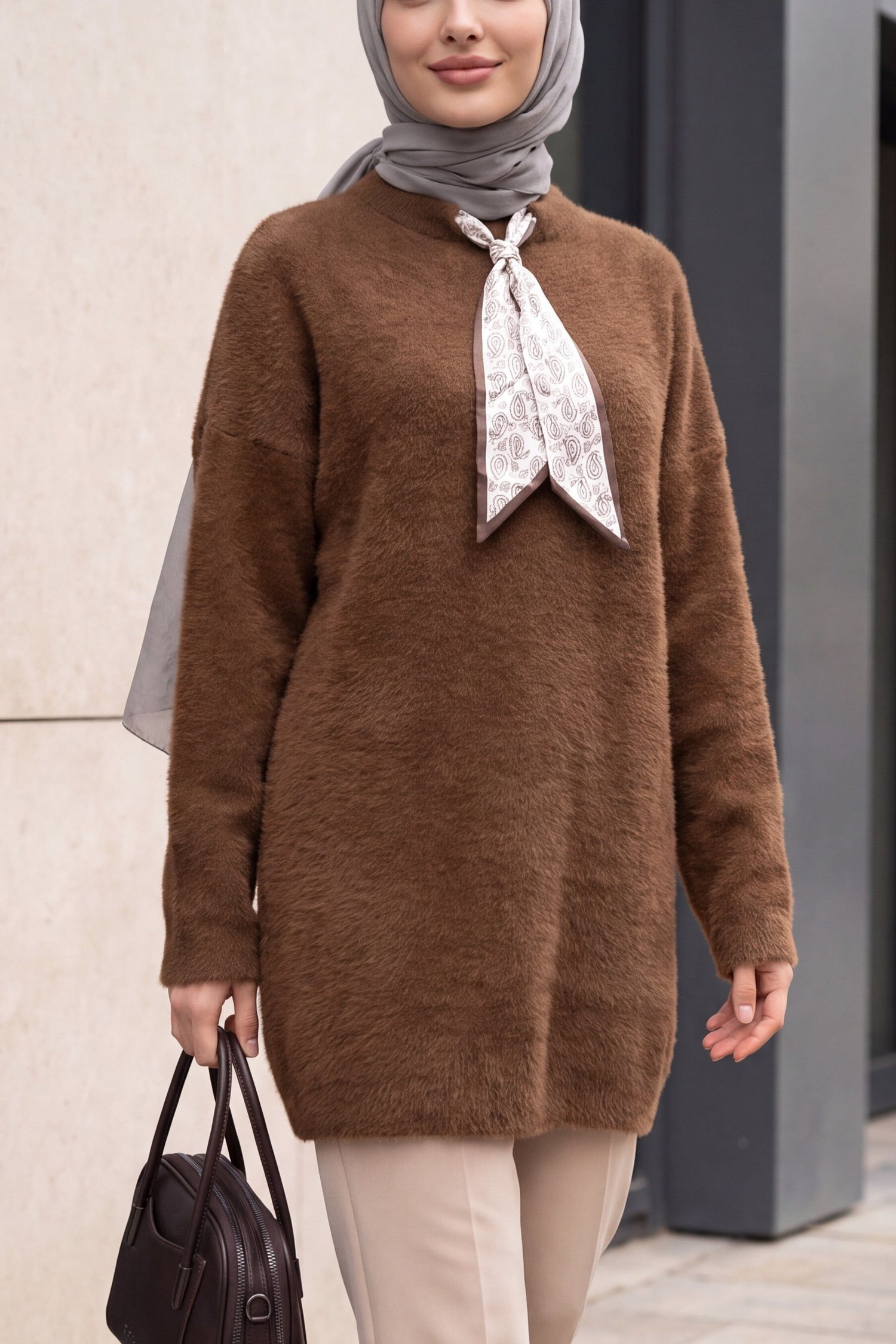 Yakası Fular Detaylı Yumoş Triko Tunik -Kahverengi