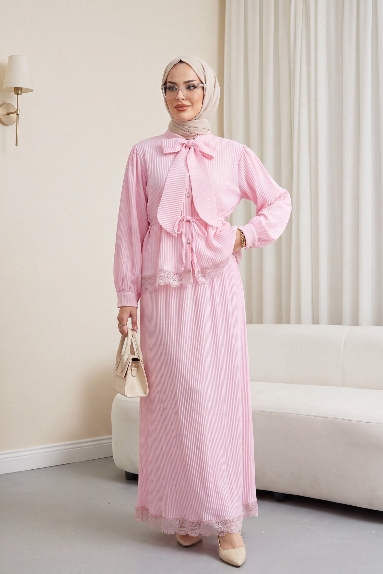 Yakası Ve Beli Bağlamalı Eteği Dantelli Pliseli Krep Takım  -Pembe