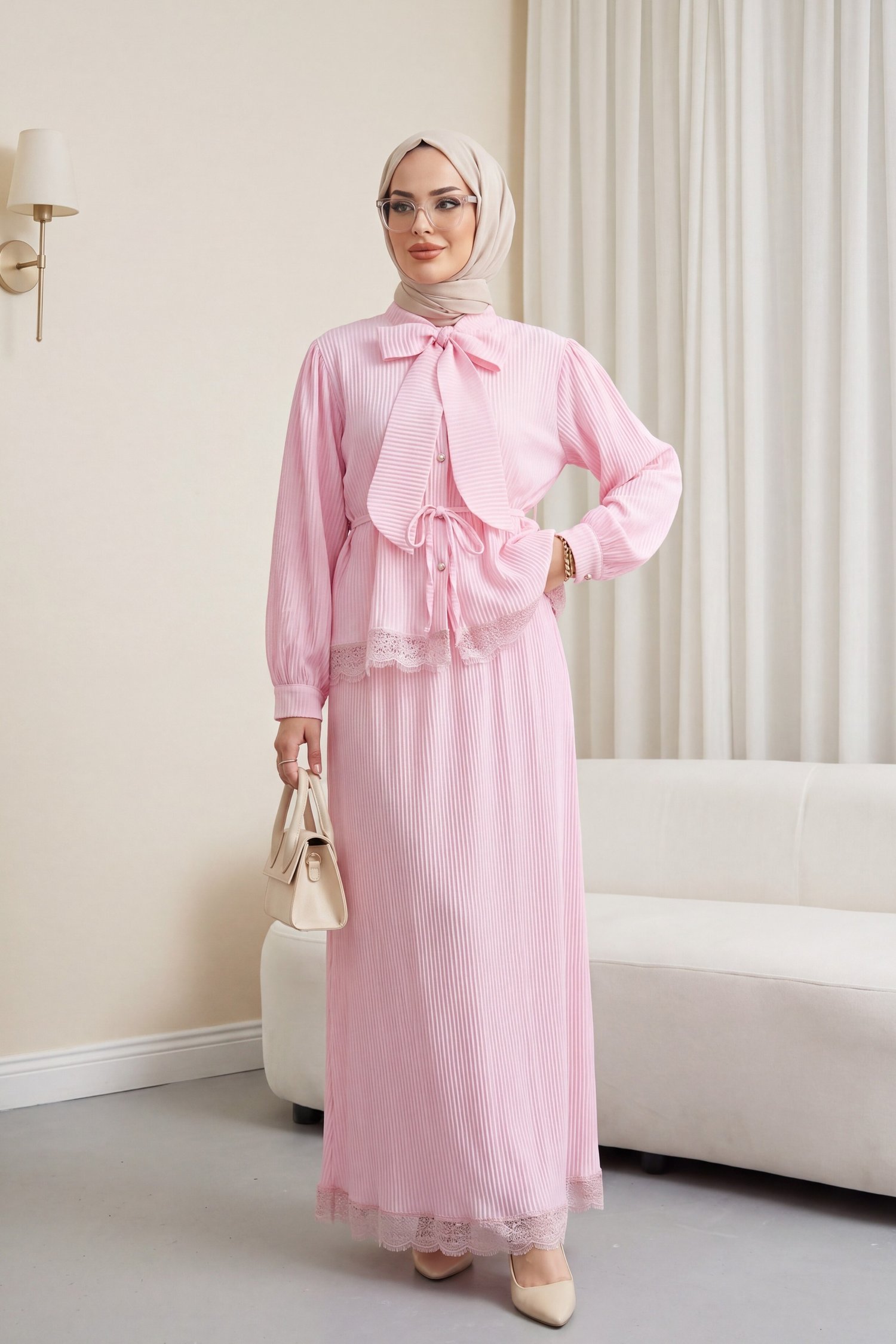 Yakası Ve Beli Bağlamalı Eteği Dantelli Pliseli Krep Takım  -Pembe