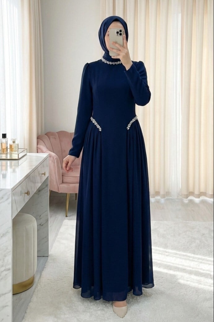 Yakası Ve Beli Taşlı Yanları Tül  Detaylı  Astarlı Krep Elbise -Laci