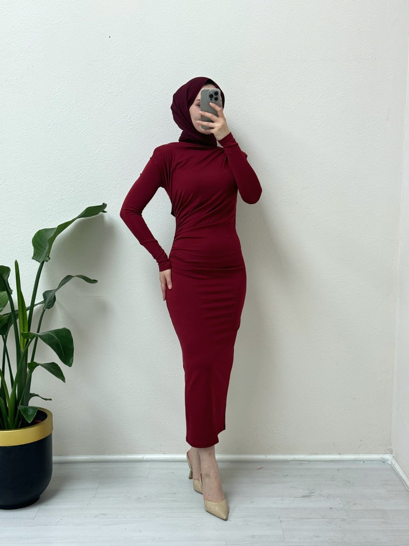Yanı Büzgülü Uzun Skuba Elbise -Bordo