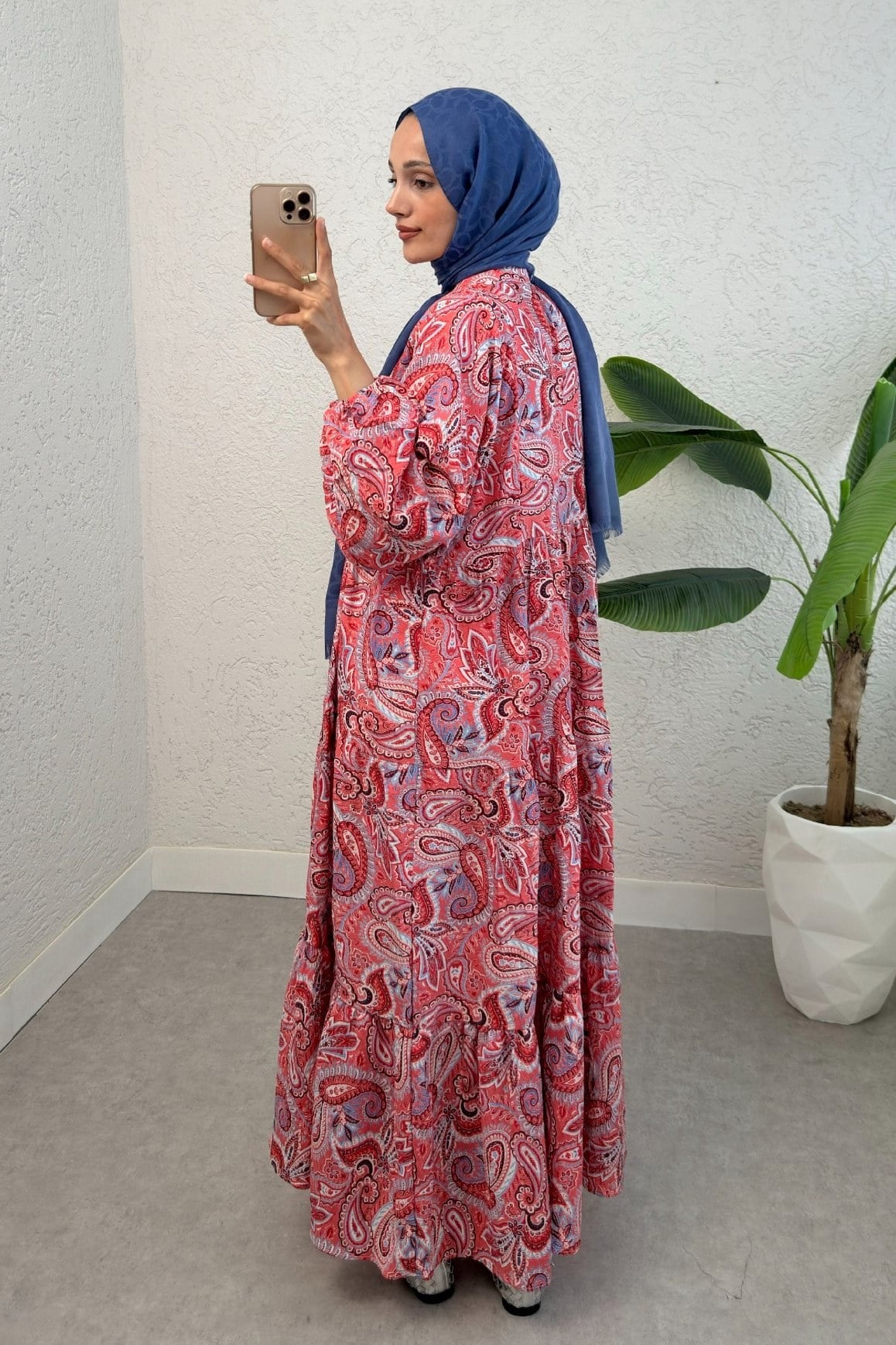 Yarım Düğmeli Karışık Desenli Kolu Lastikli Elbise -Nar Çiçeği