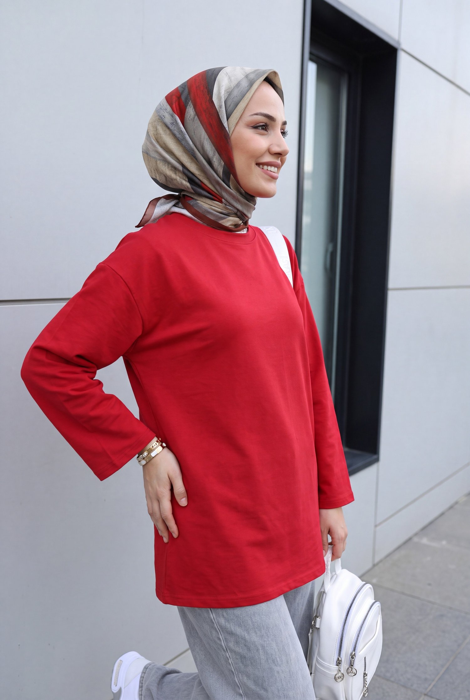 Yuvarlak Yaka Salaş Penye Tunik       -Kırmızı
