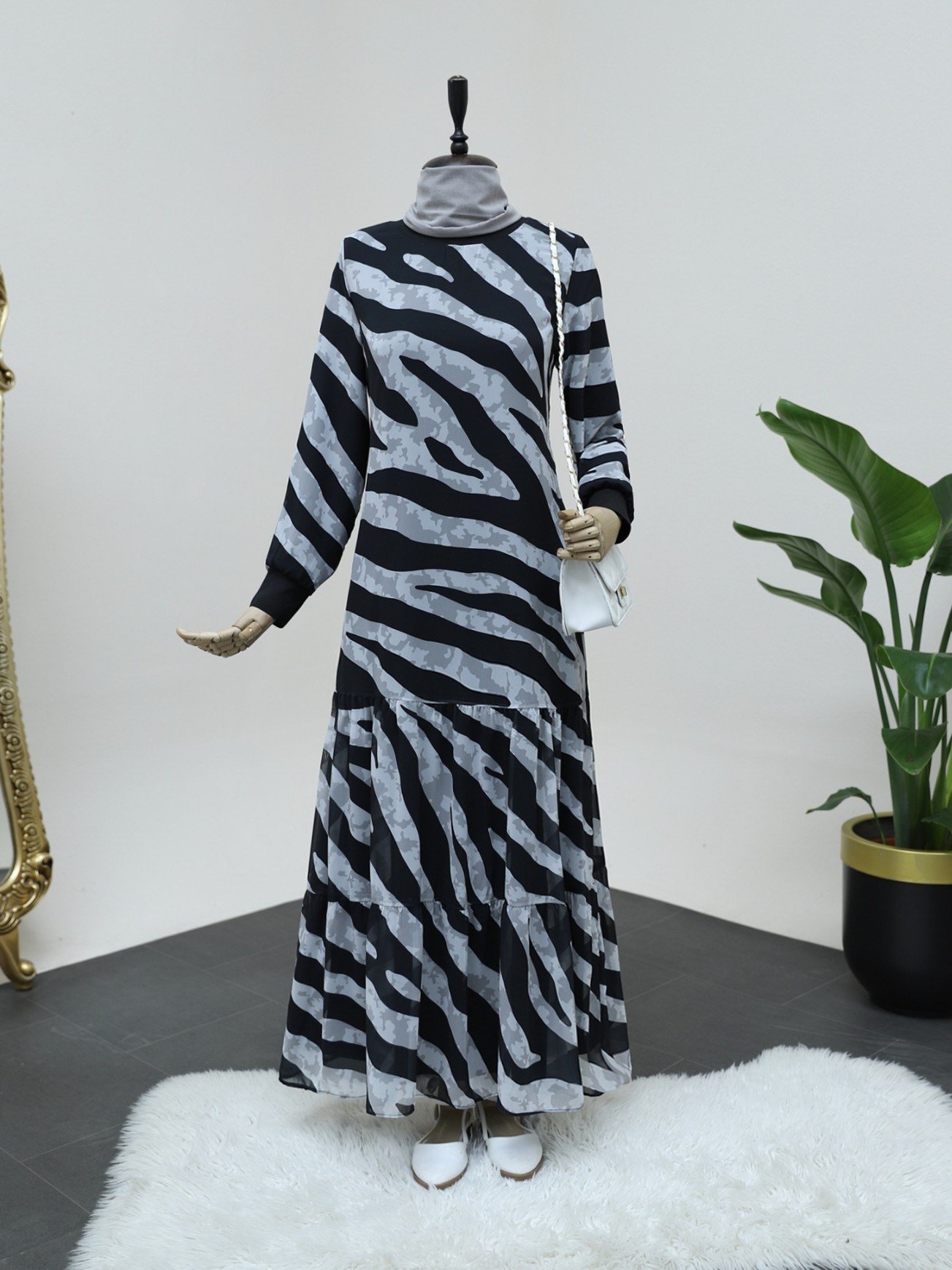 Zebra Desen Eteği Parçalı Astarlı Şifon Elbise -Siyah