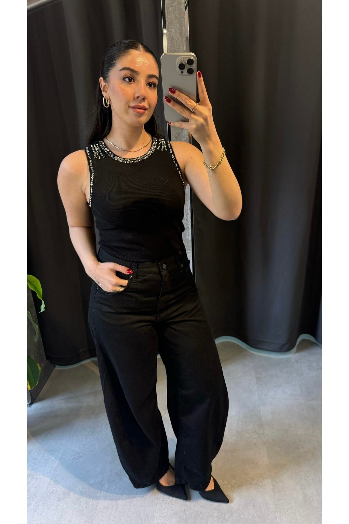 Yaka Ve Kol Taşlı Body