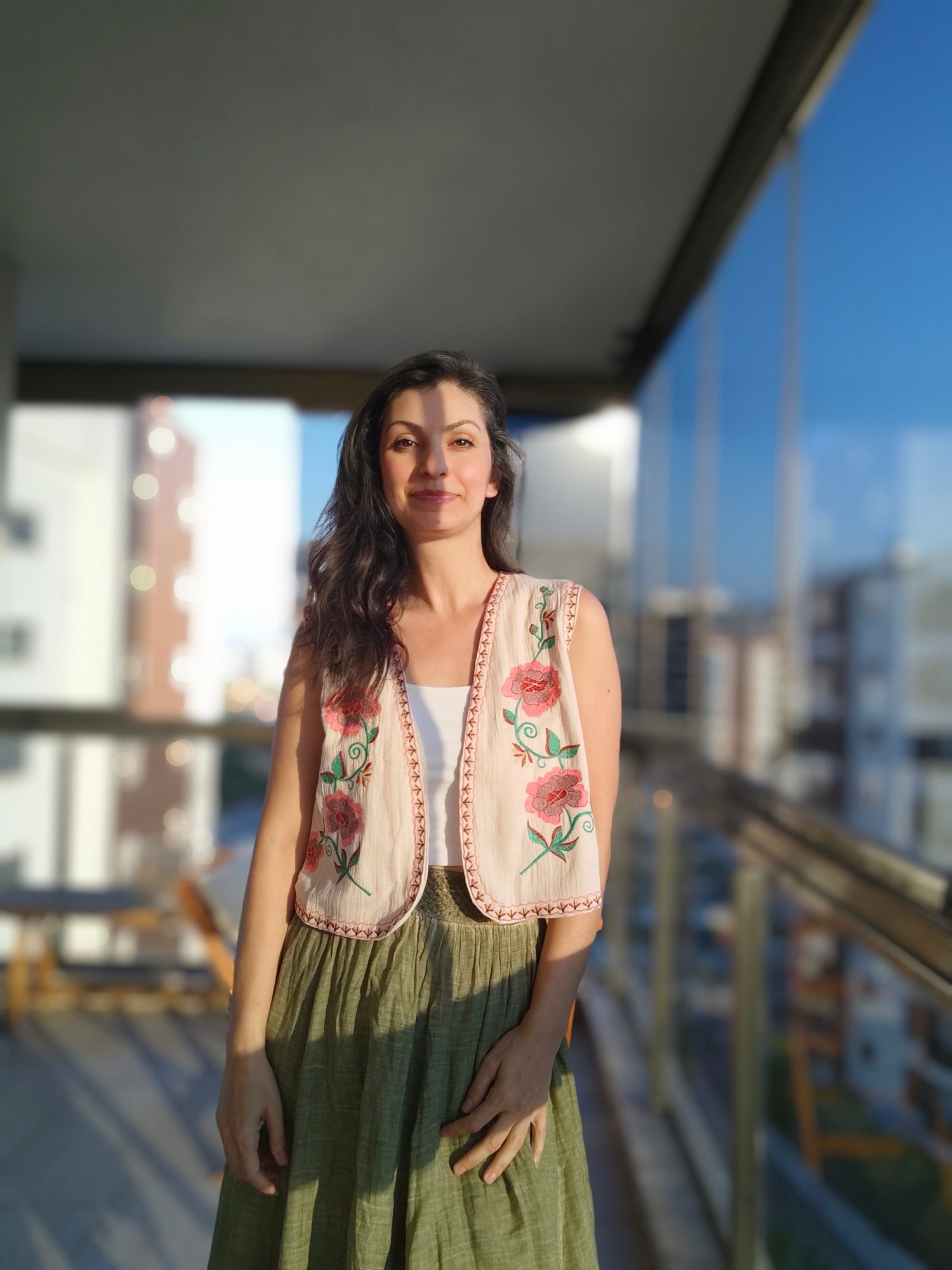 Cicek Nakışlı Krem Yelek