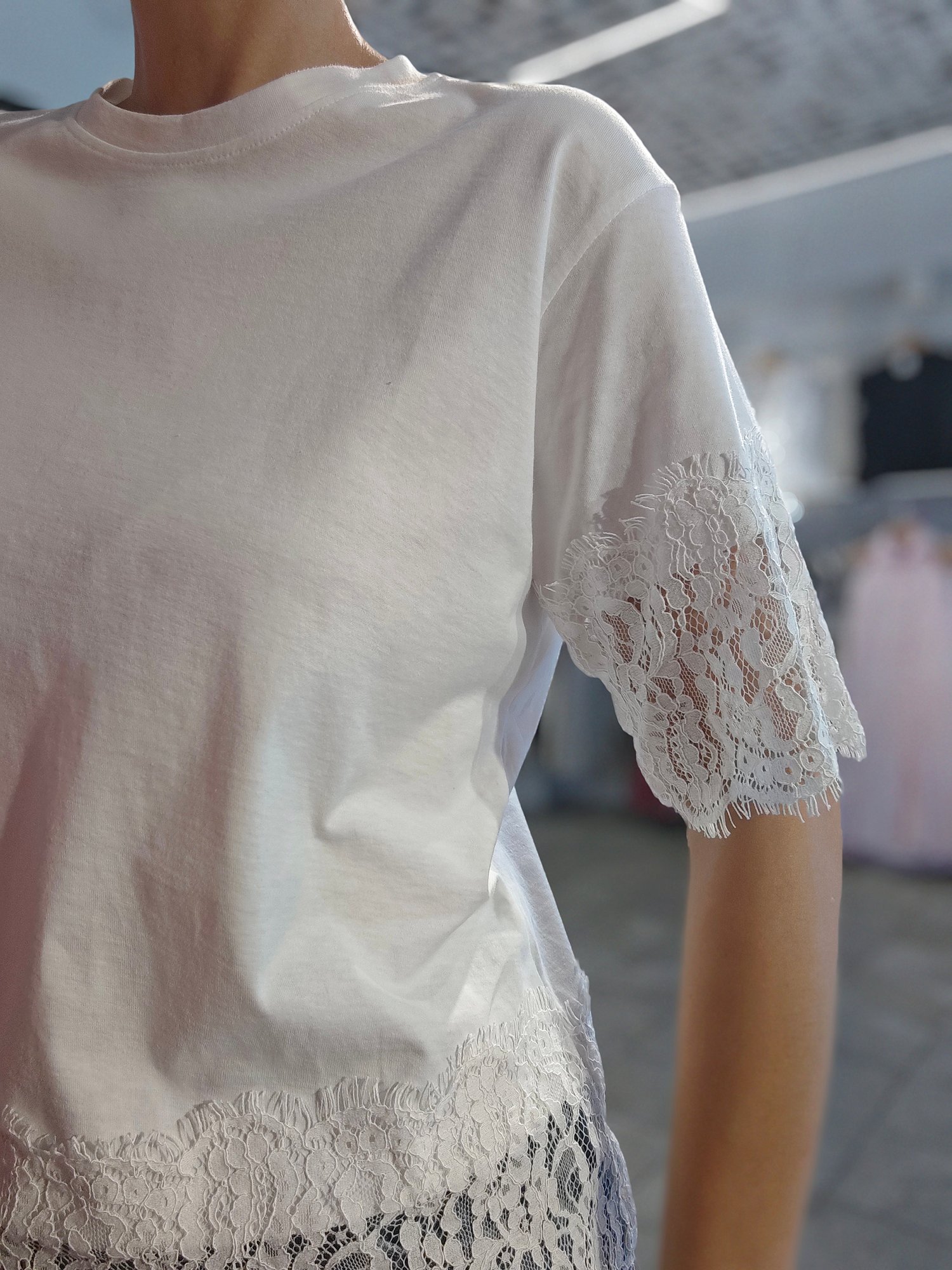 Dantel Detaylı Tshirt