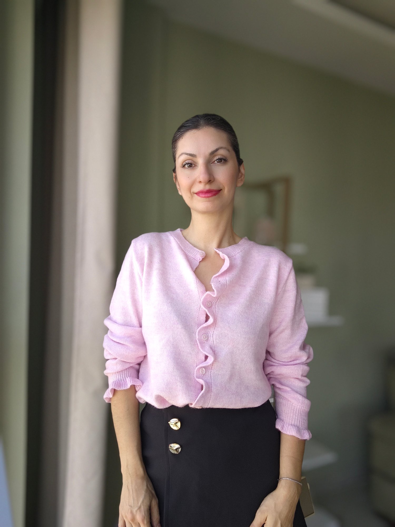 Fırfırlı Pembe Hırka