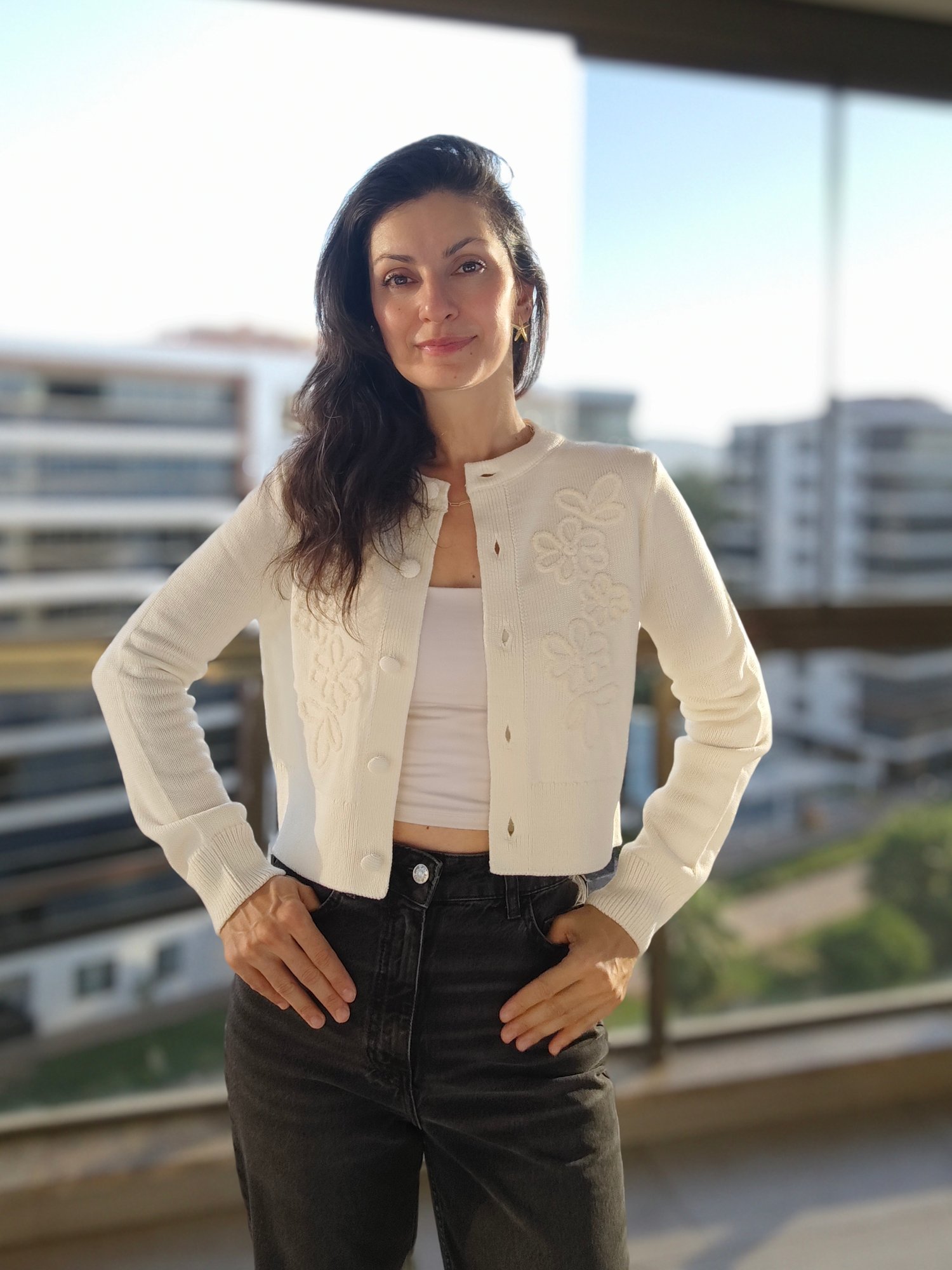 İsleme Detaylı Hırka Ekru