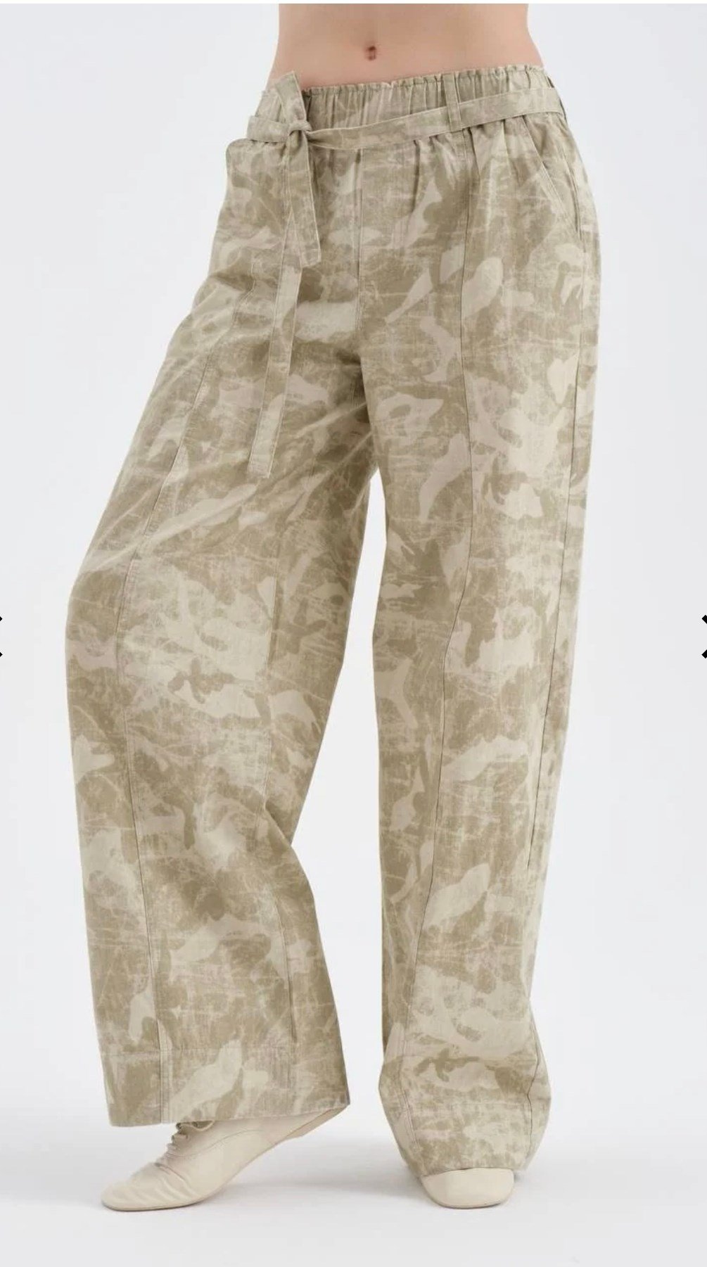 Kemer Detaylı Bol Pantolon