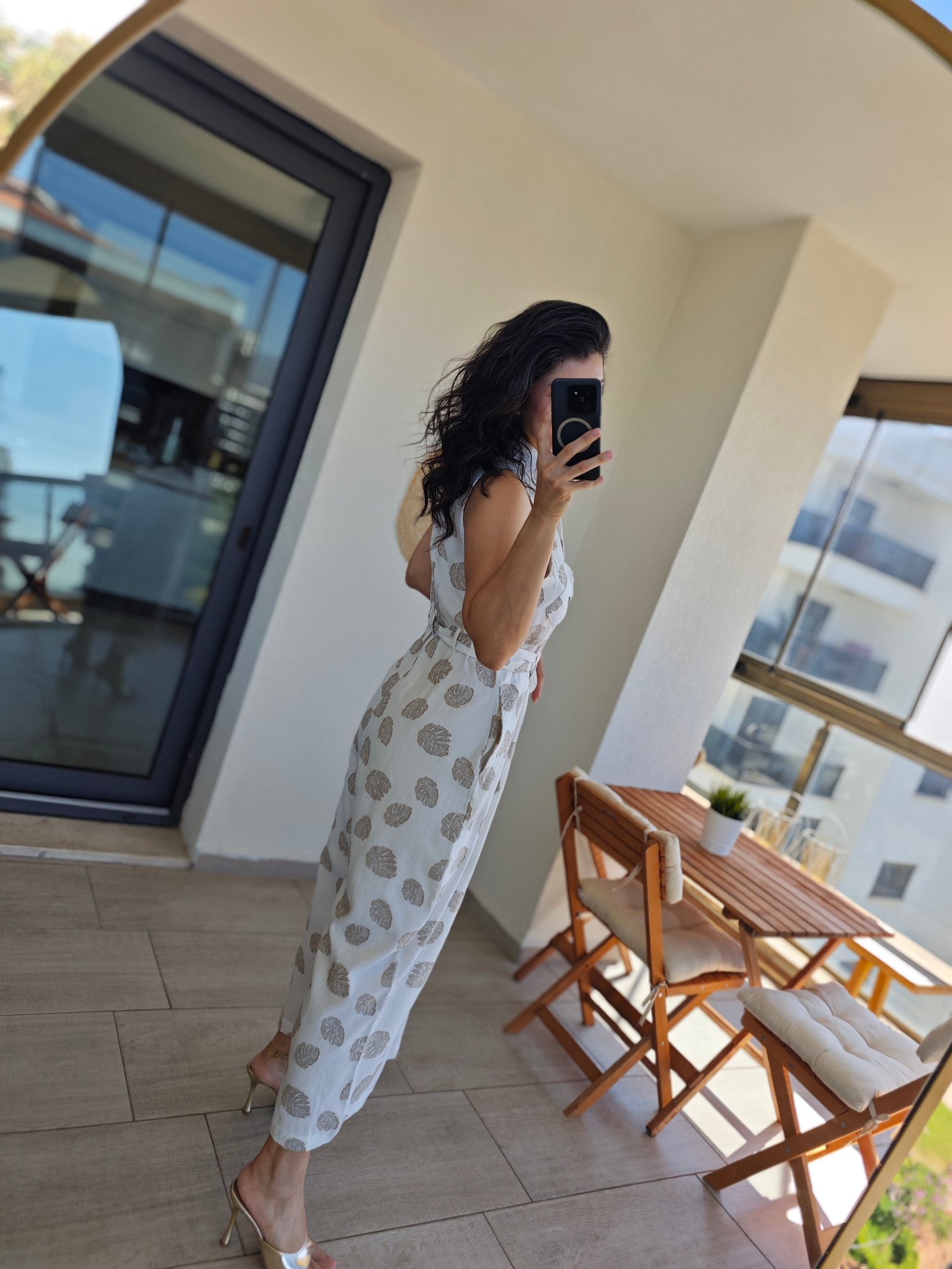 Önden Düğmeli Keten Tulum Krem Vizon Yaprak