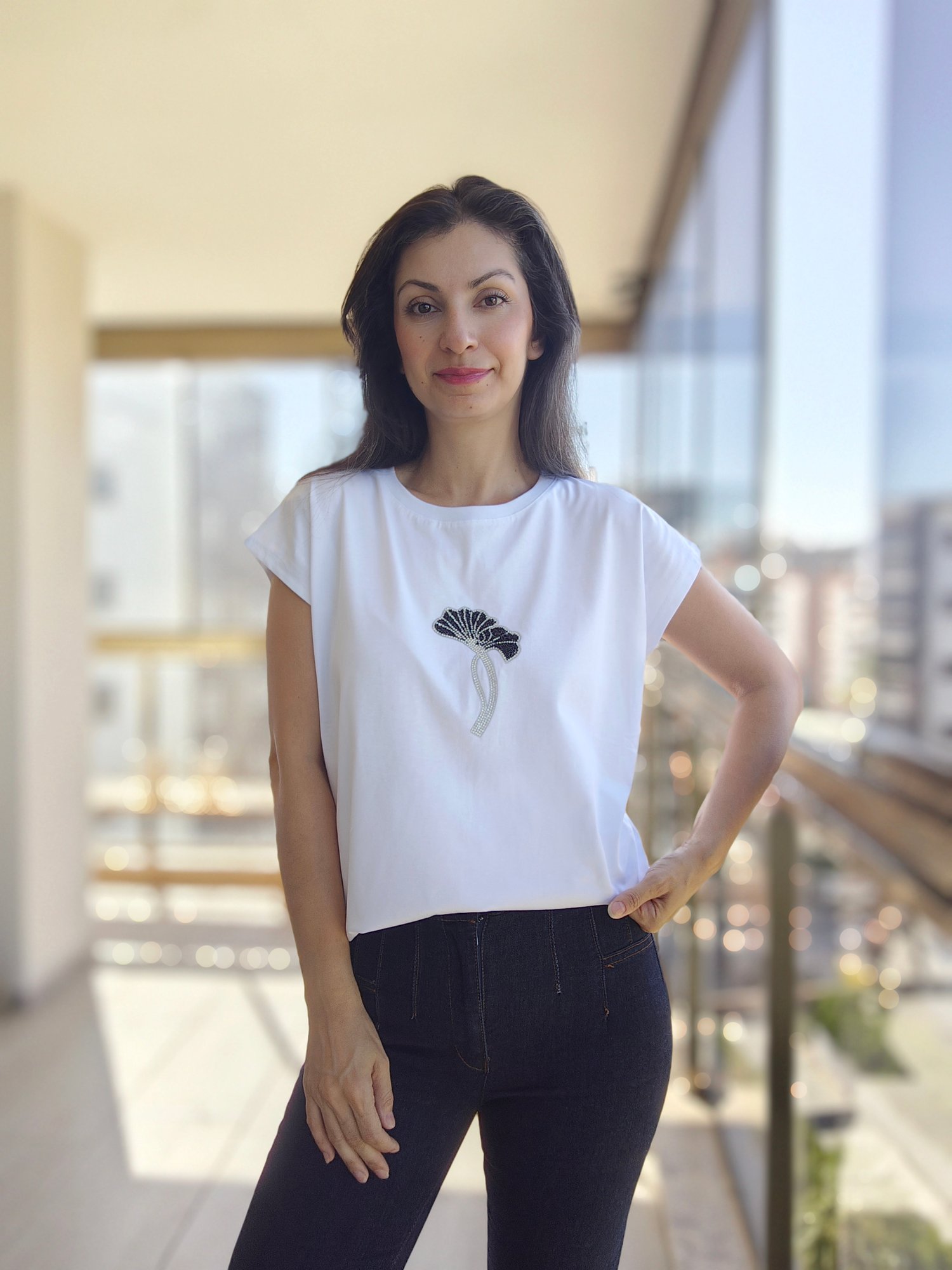 Taş Detaylı Tshirt Beyaz