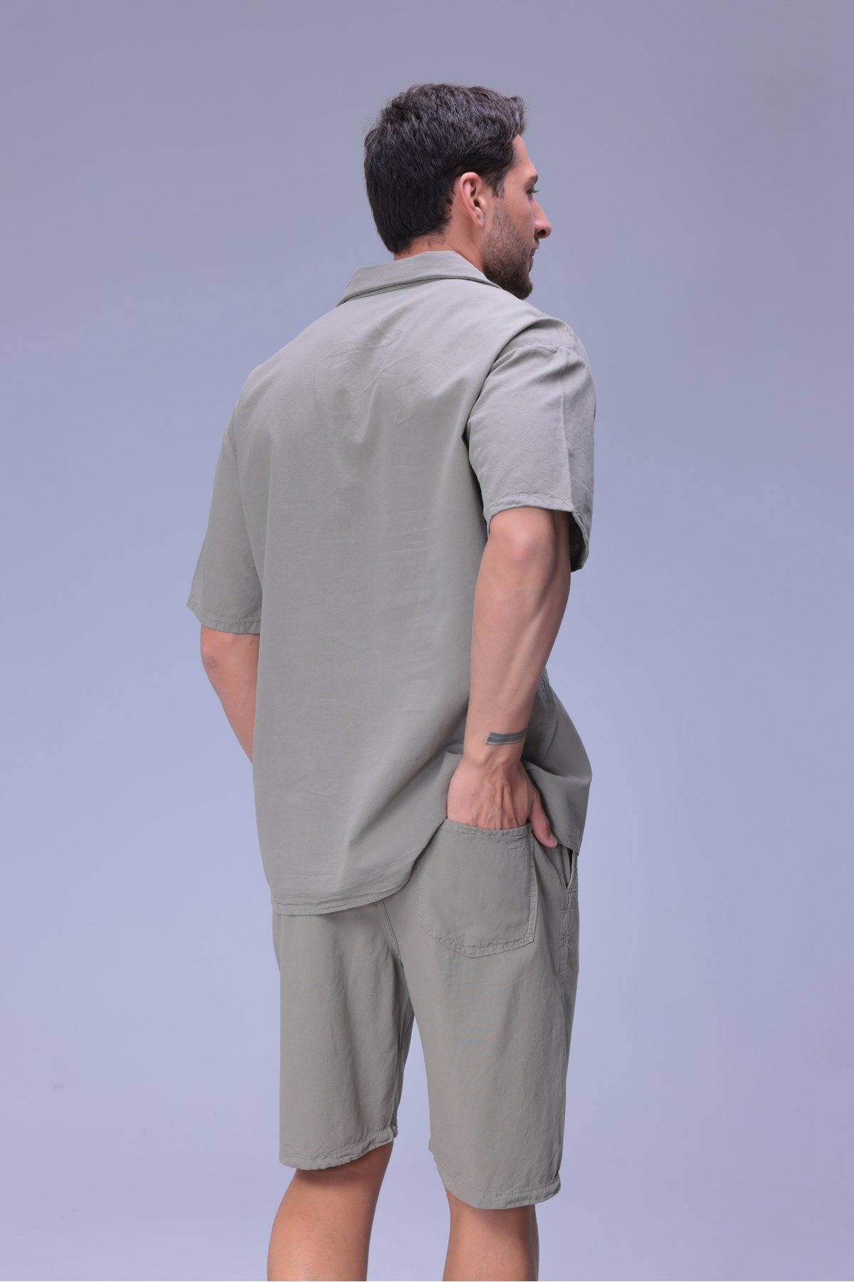 Erkek Rahat Kalıp Cepli Keten Gömlek ve Beli Lastikli Şort Yazlık Oversize Takım