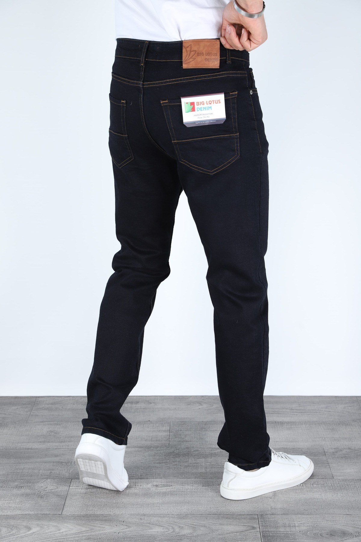 Erkek Regular Fit Yıkamasız Görünümlü Kot Pantolon