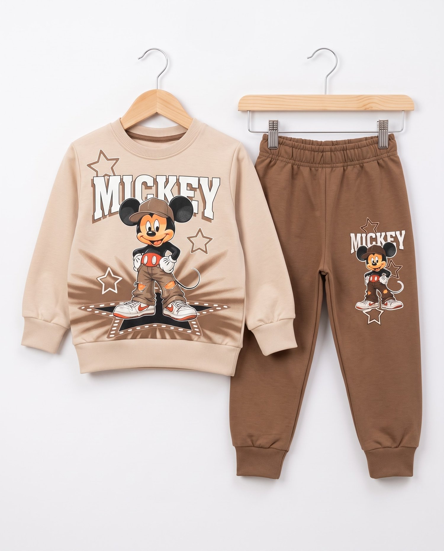 261067 Mickey Baskılı Mevsimlik Takım KAHVE
