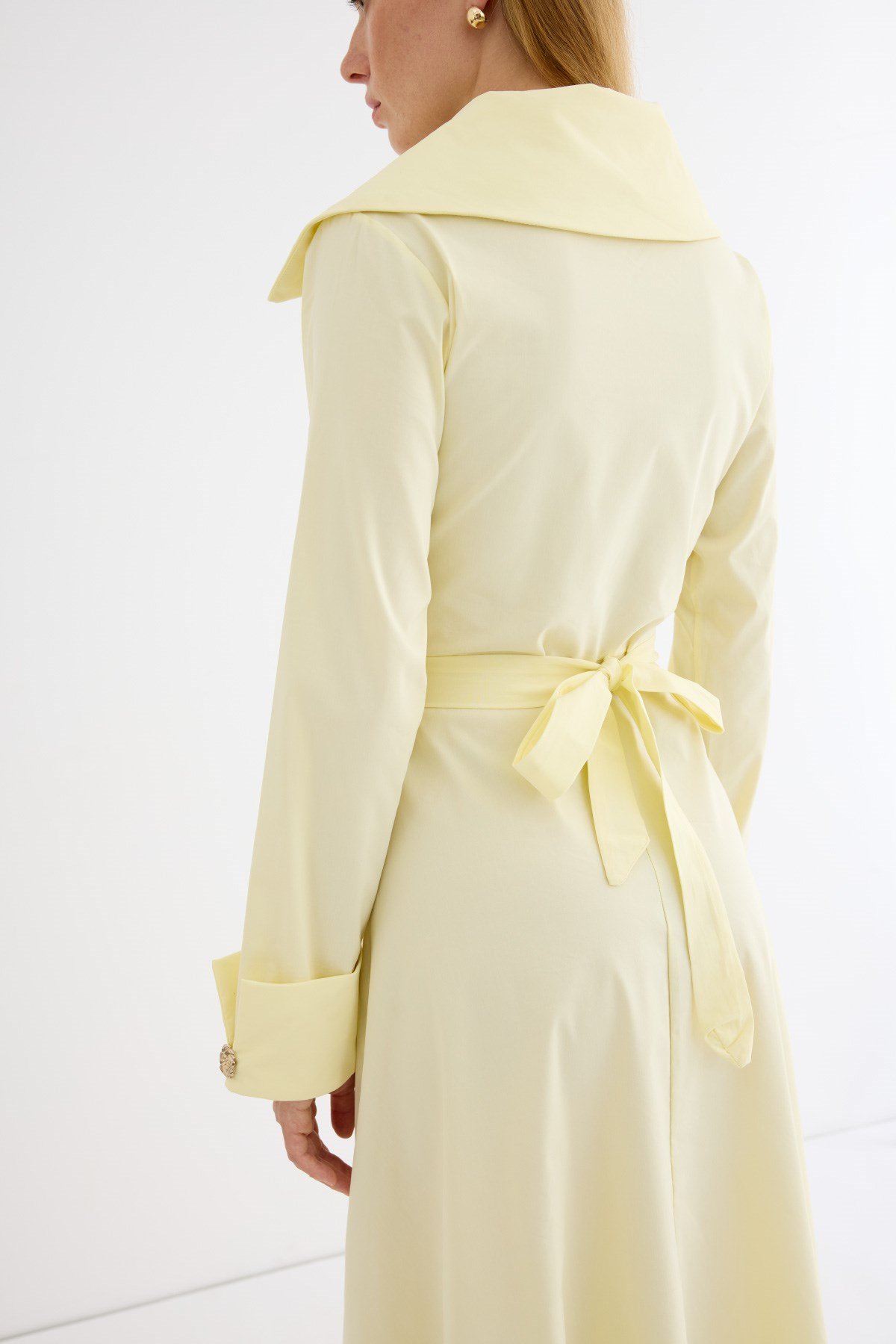 bros-detayli-asimetrik-yaka-poplin-elb-9319-8.jpg