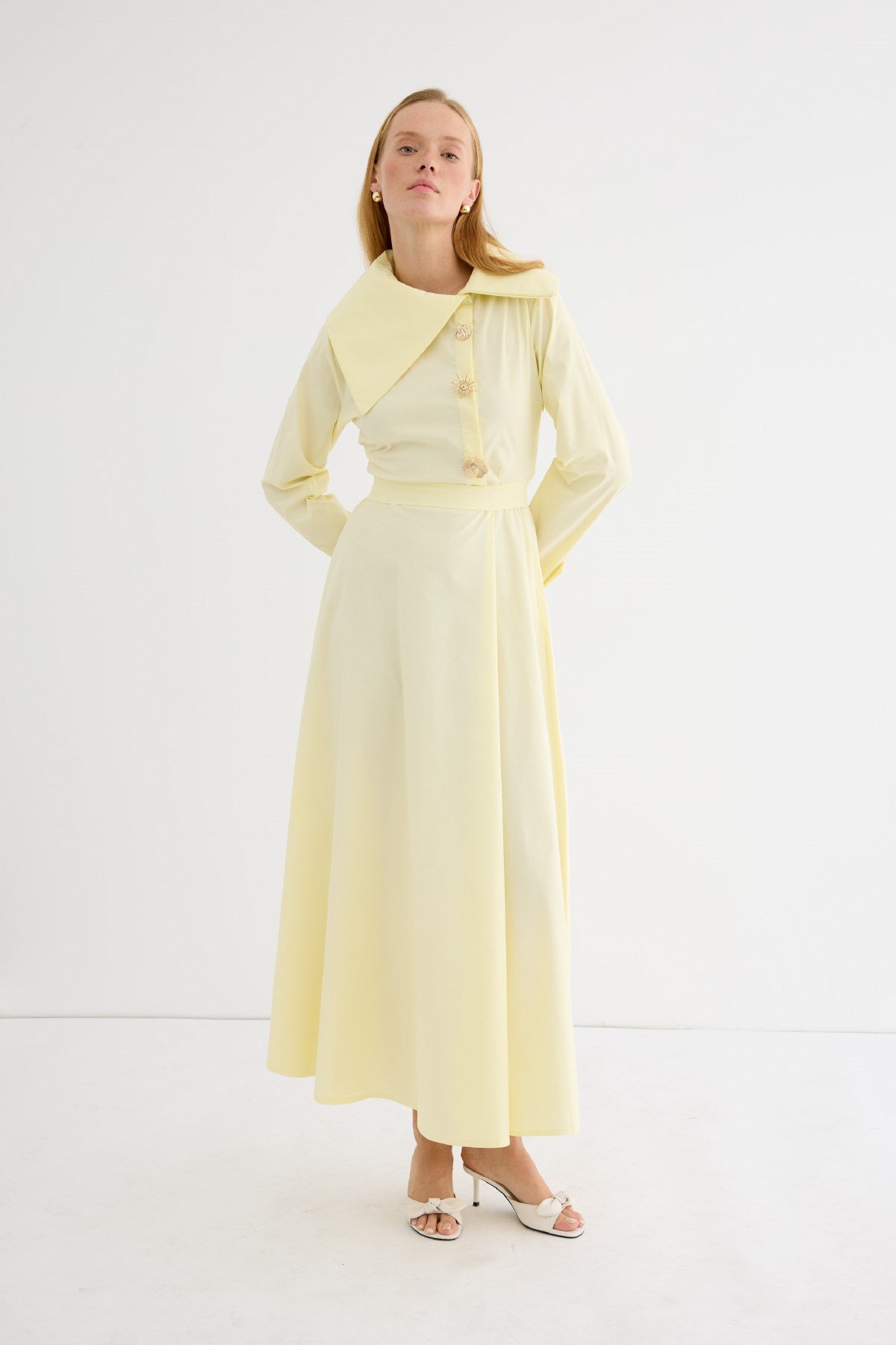 bros-detayli-asimetrik-yaka-poplin-elb-cf162f.jpg