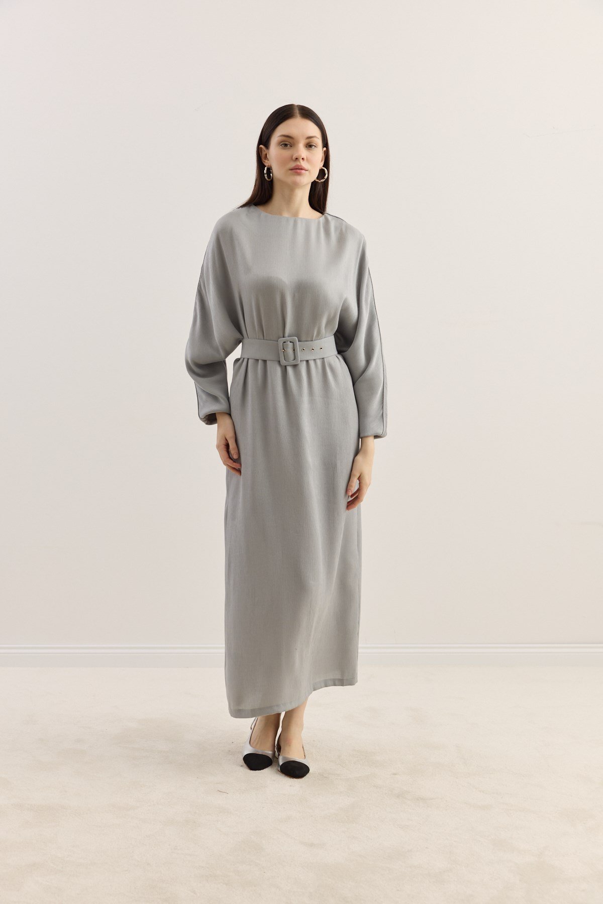 diana-kemerli-elbise-gumus-7-4b13.jpg