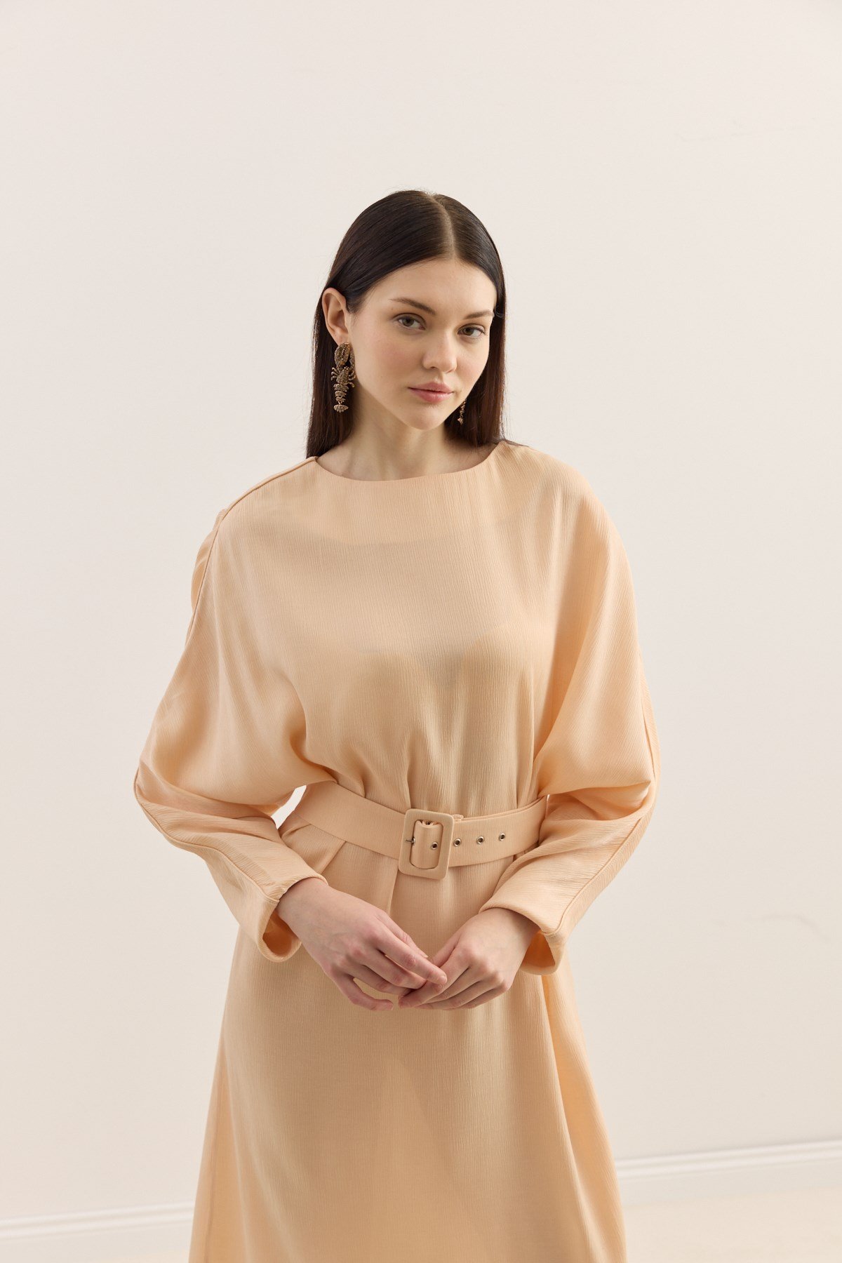 diana-kemerli-elbise-pudra-1d-cf8.jpg