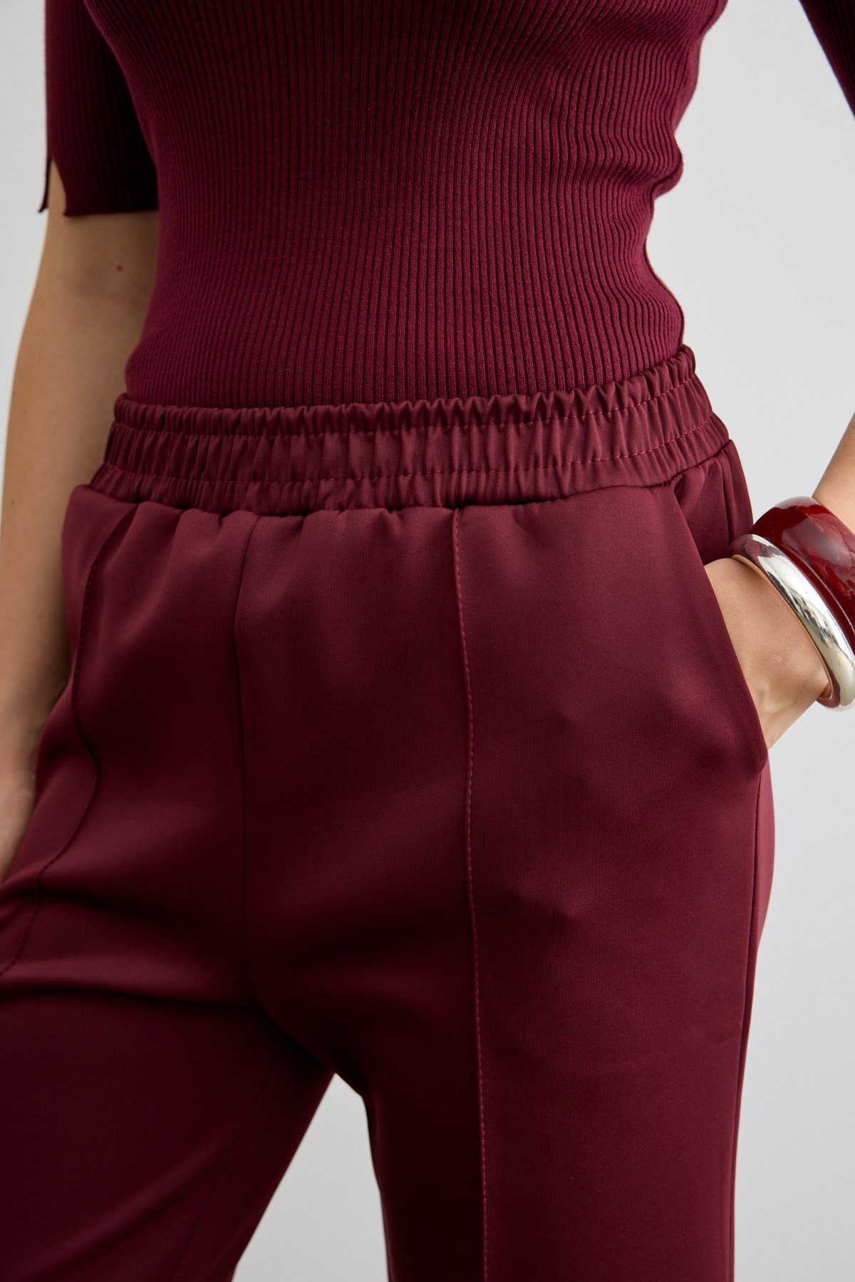 dikis-detayli-scuba-pantolon-bordo-0-ea5c.jpg