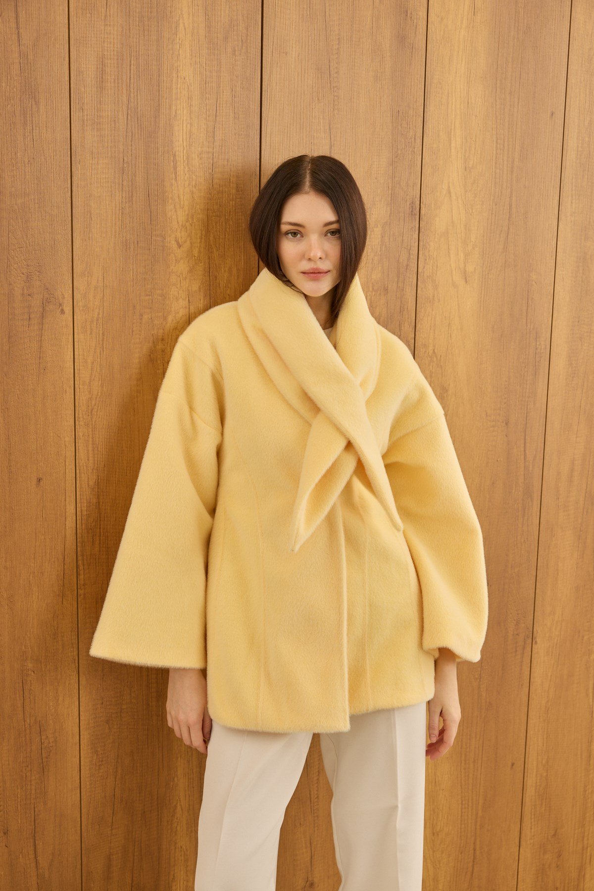 fularli-oturtmali-midi-fox-kaban-soft--5e5c2e.jpg
