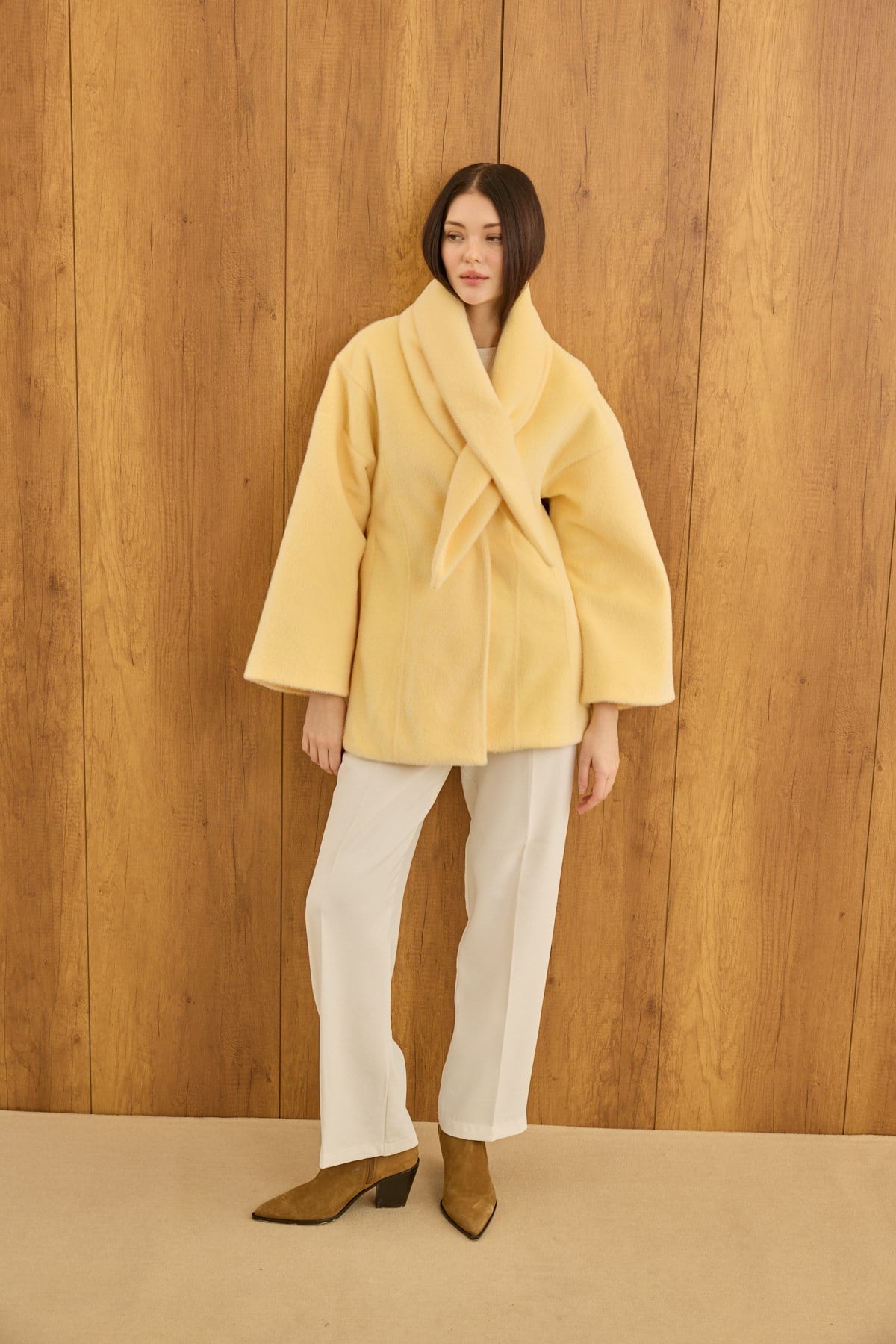fularli-oturtmali-midi-fox-kaban-soft--92f39-.jpg