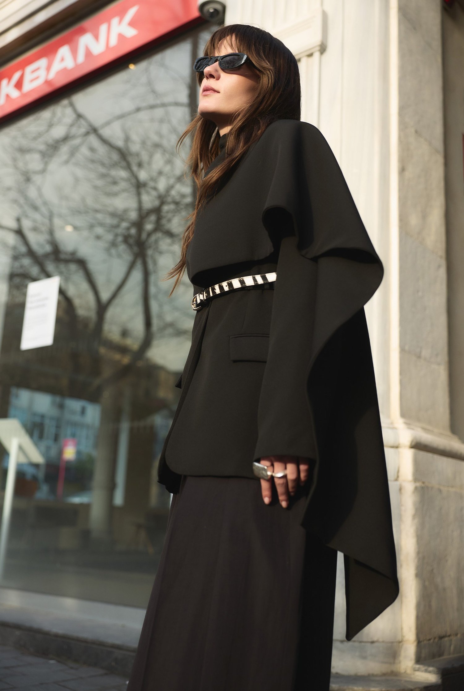pelerin-detayli-blazer-ceket-siyah-373d-4.jpg