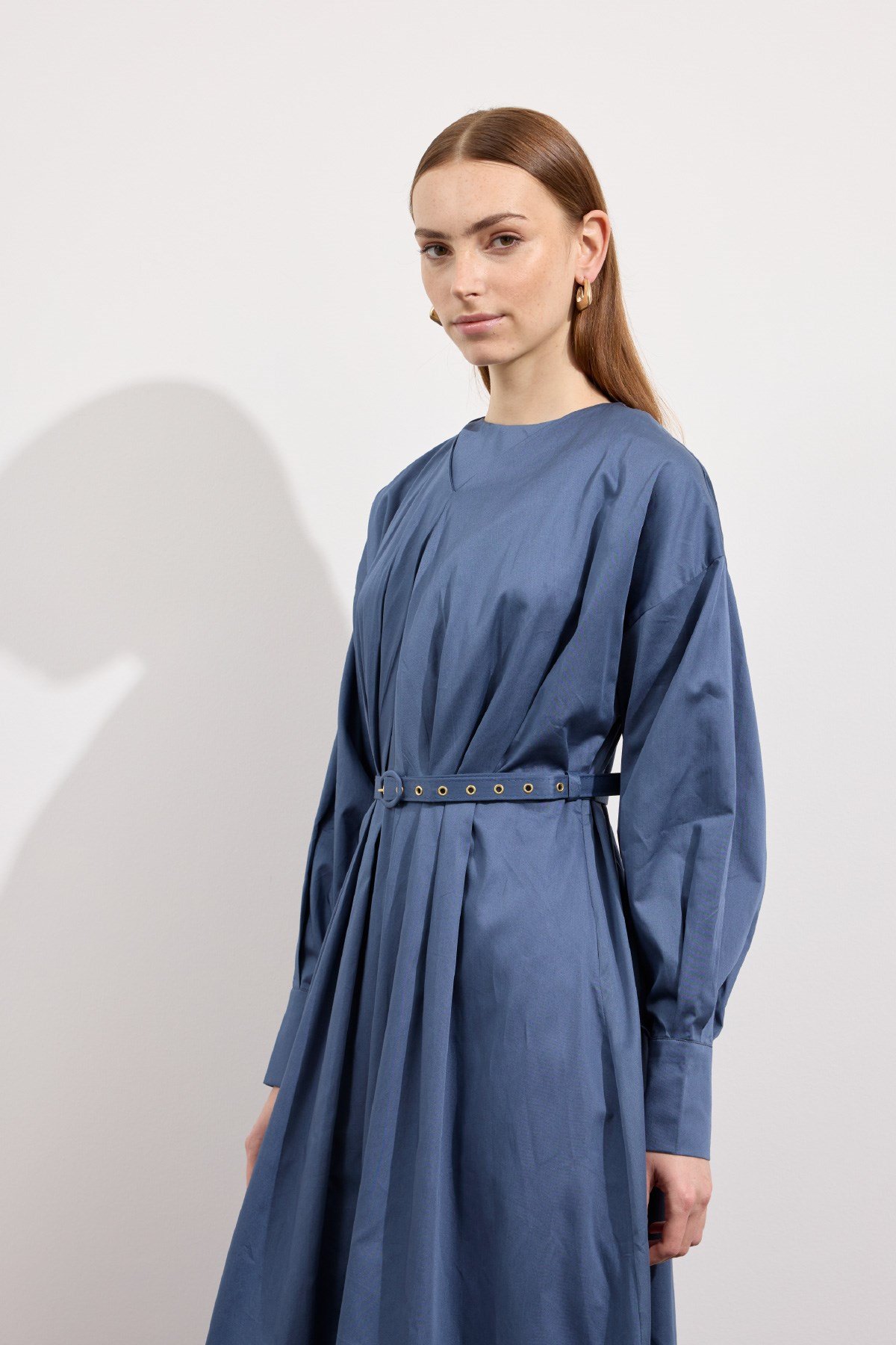 pileli-kaplama-kemerli-elbise-indigo-m--da39e.jpg