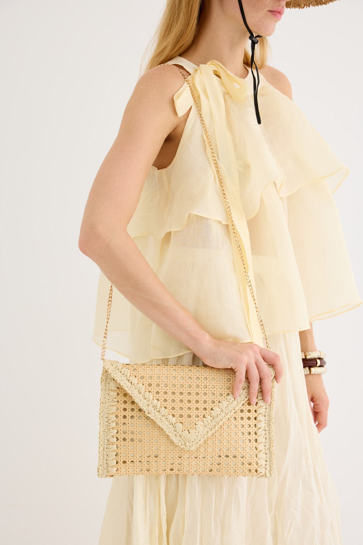 sole-hasir-clutch-canta-bej-110a5a.jpg