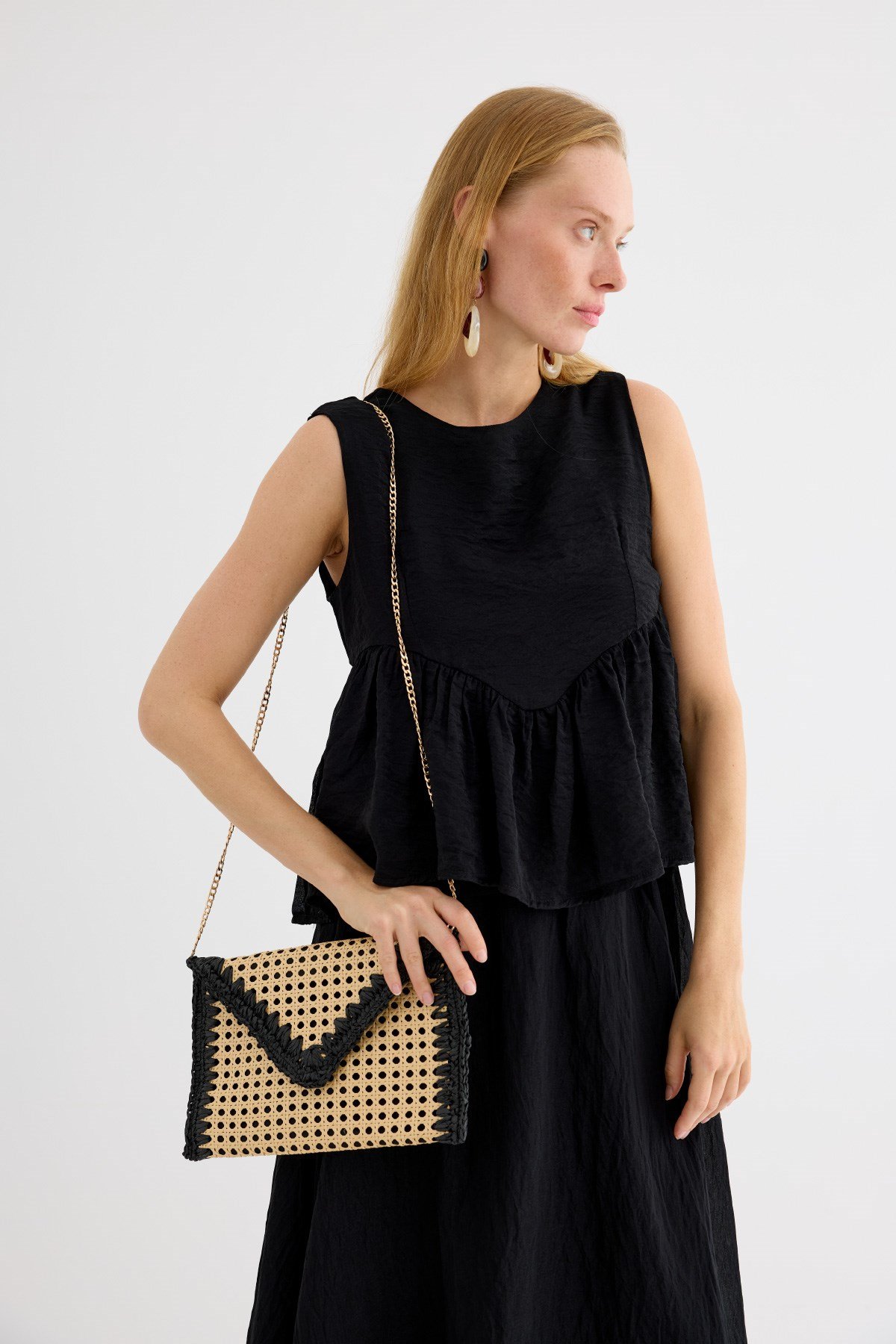 sole-hasir-clutch-canta-siyah-8dea5d.jpg