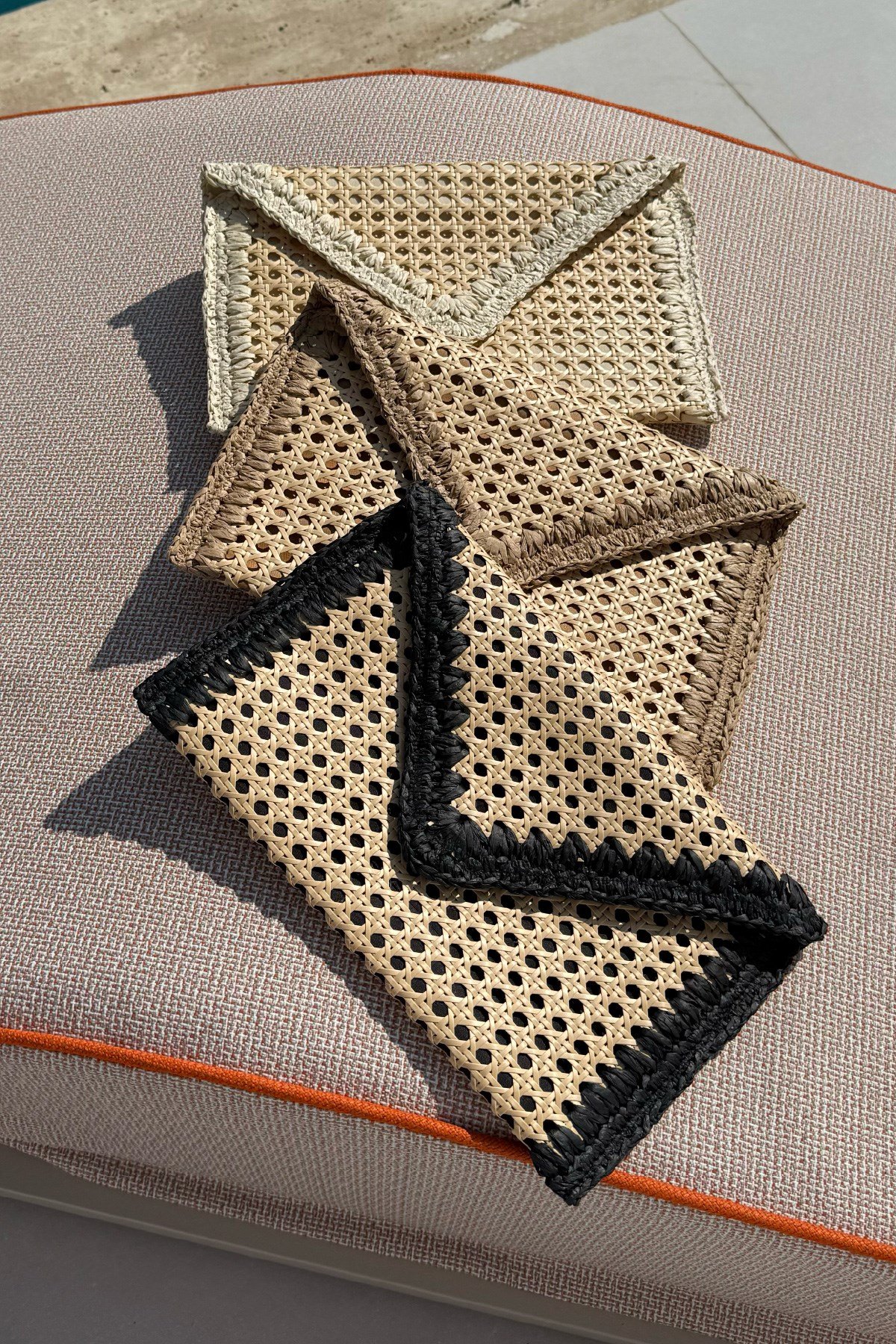 sole-hasir-clutch-canta-siyah-b9f43e.jpg