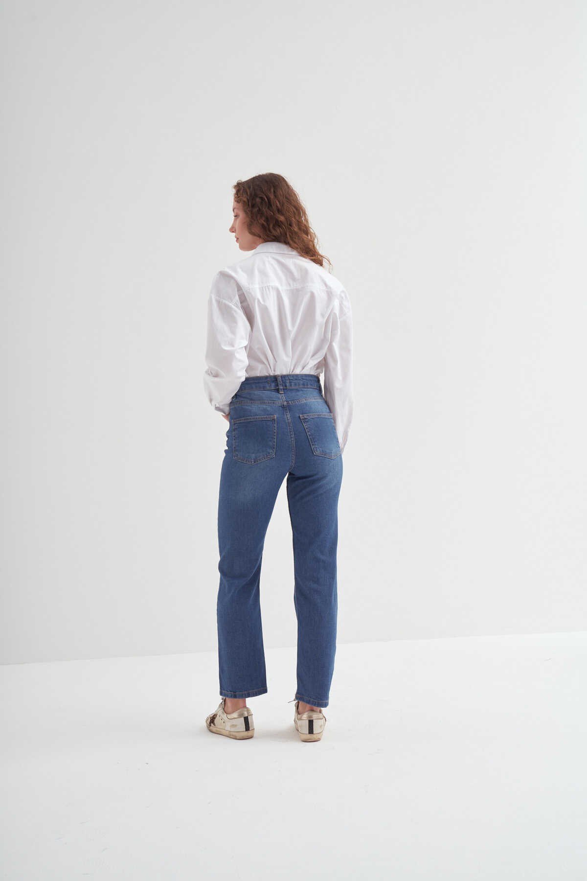 straight-fit-pantolon-mavi-8d5717.jpg